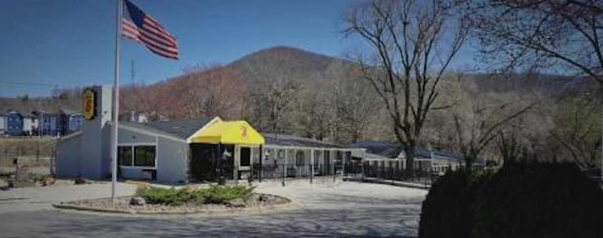 Super 8 by Wyndham Asheville/Biltmore property views in Asheville, NC — gallery photo 3