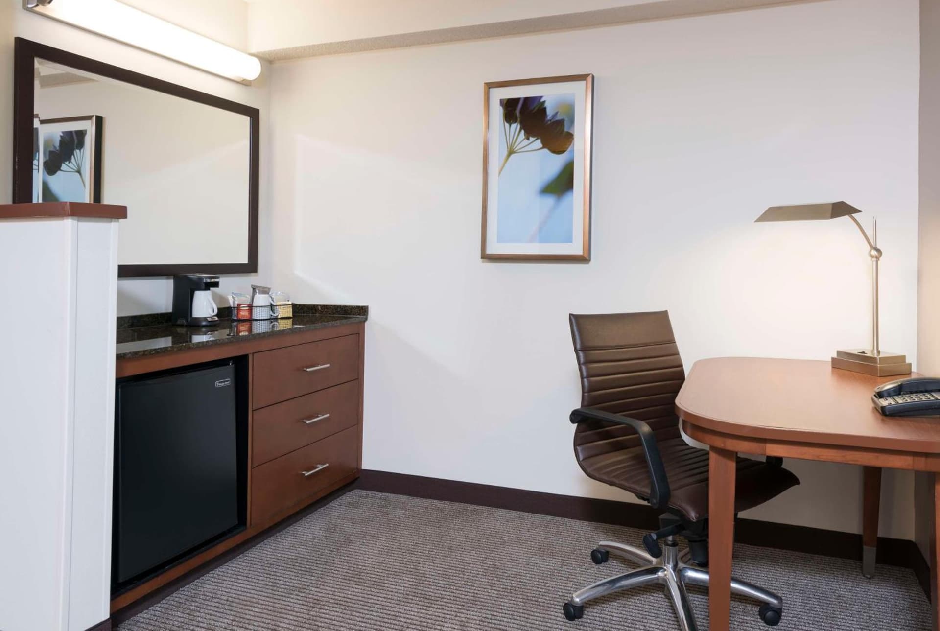 Hyatt Place Lexington interior in Lexington, KY — gallery photo 2