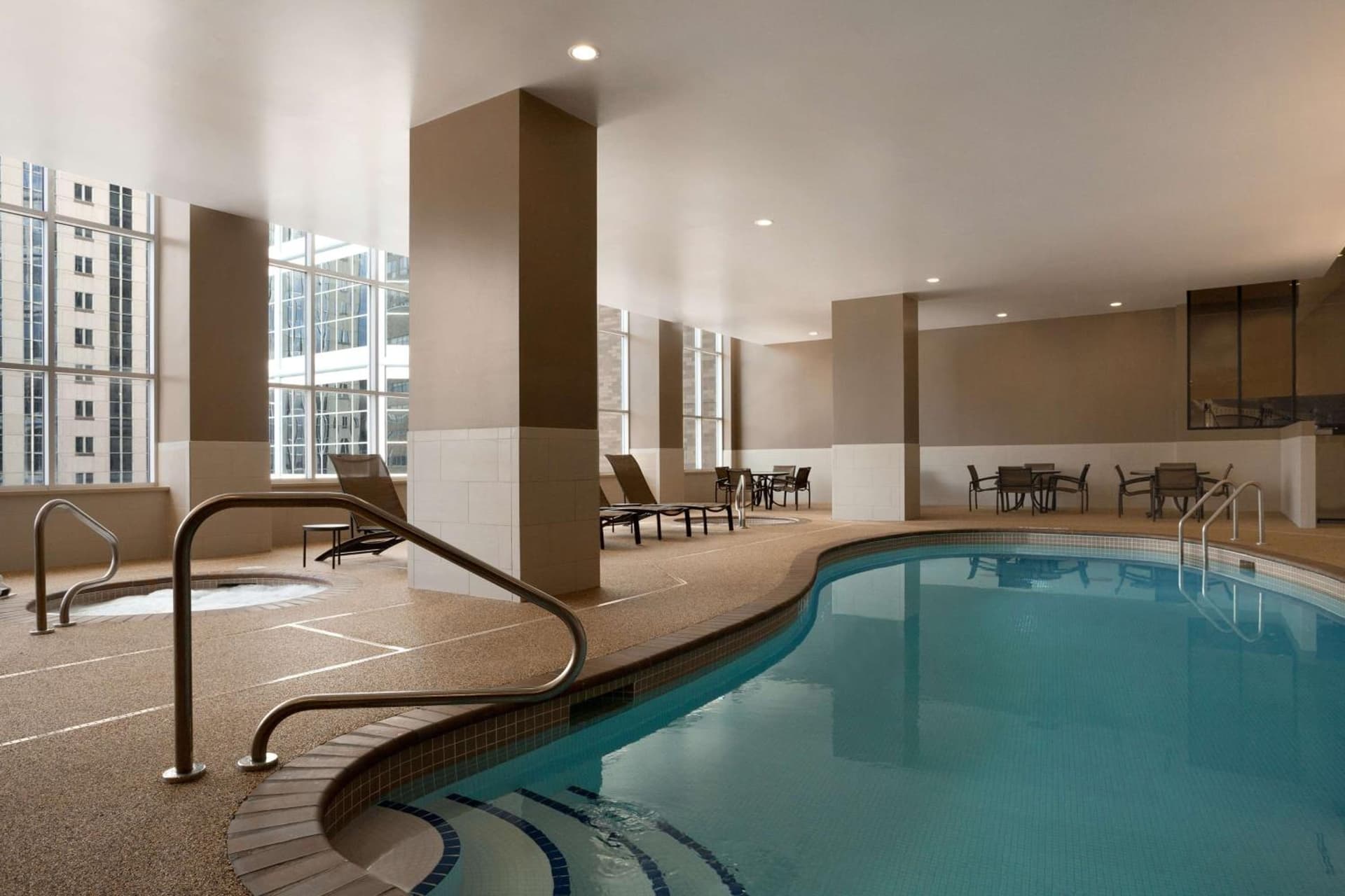 Hyatt Place Minneapolis/Downtown interior in Minneapolis, MN — gallery photo 2