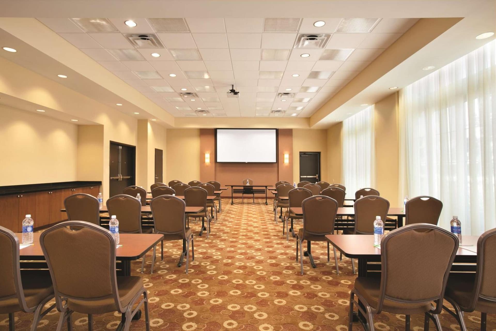 Hyatt Place Riverside Downtown gallery photo in Riverside, CA — image 40