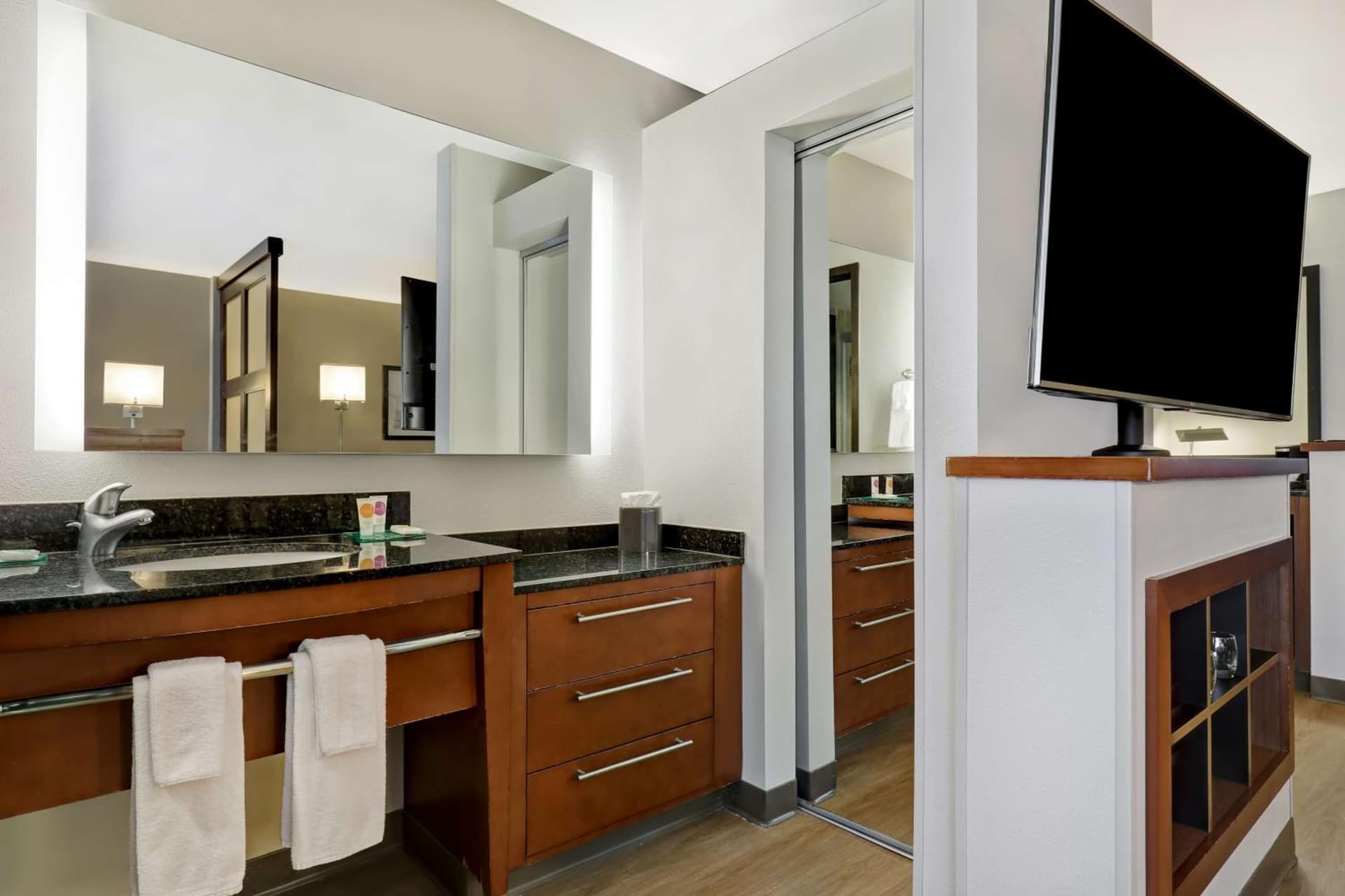 Hyatt Place San Antonio North Stone Oak gallery photo in San Antonio, TX — image 40