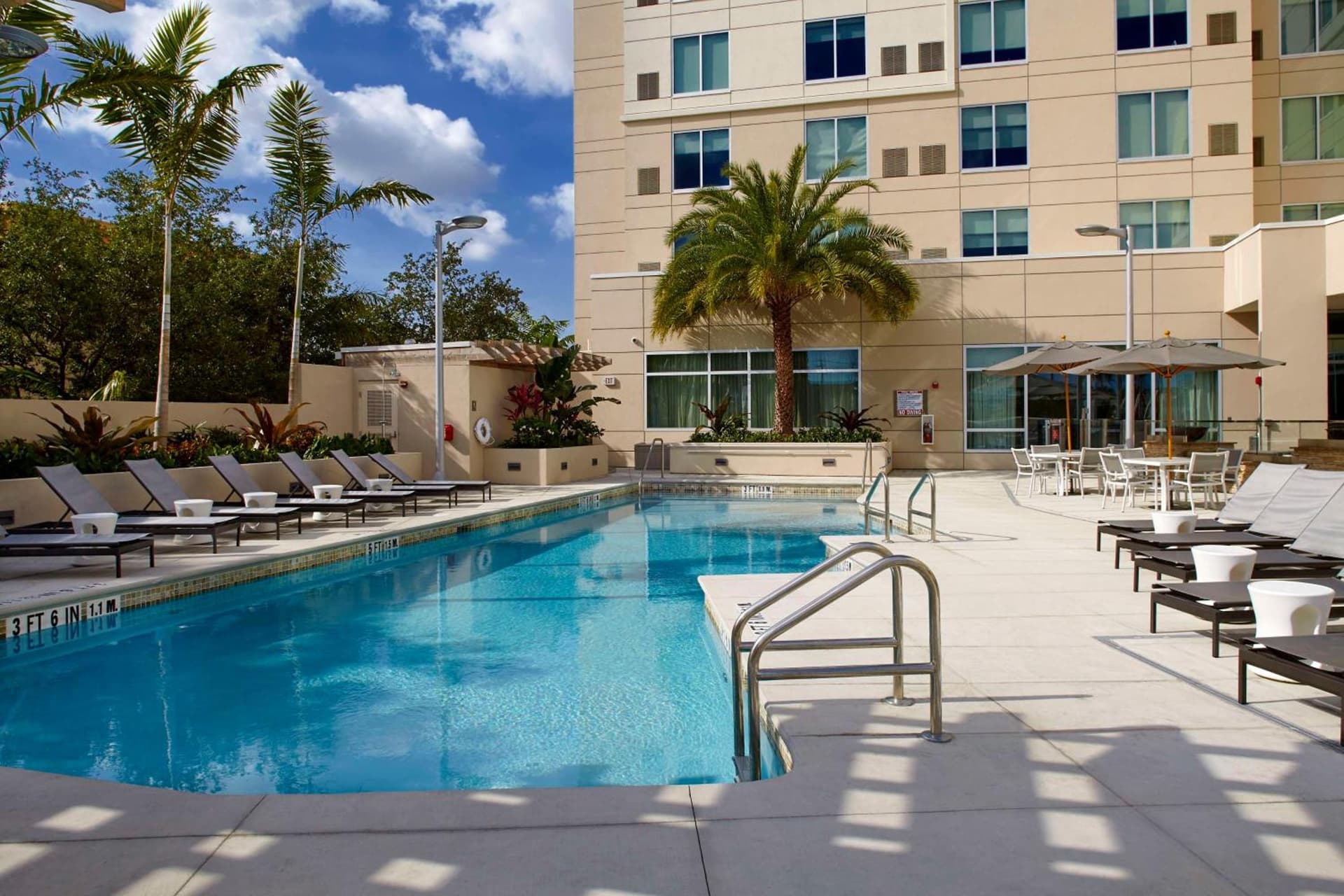 Hyatt Place Miami Airport East interior in Miami, FL — gallery photo 2