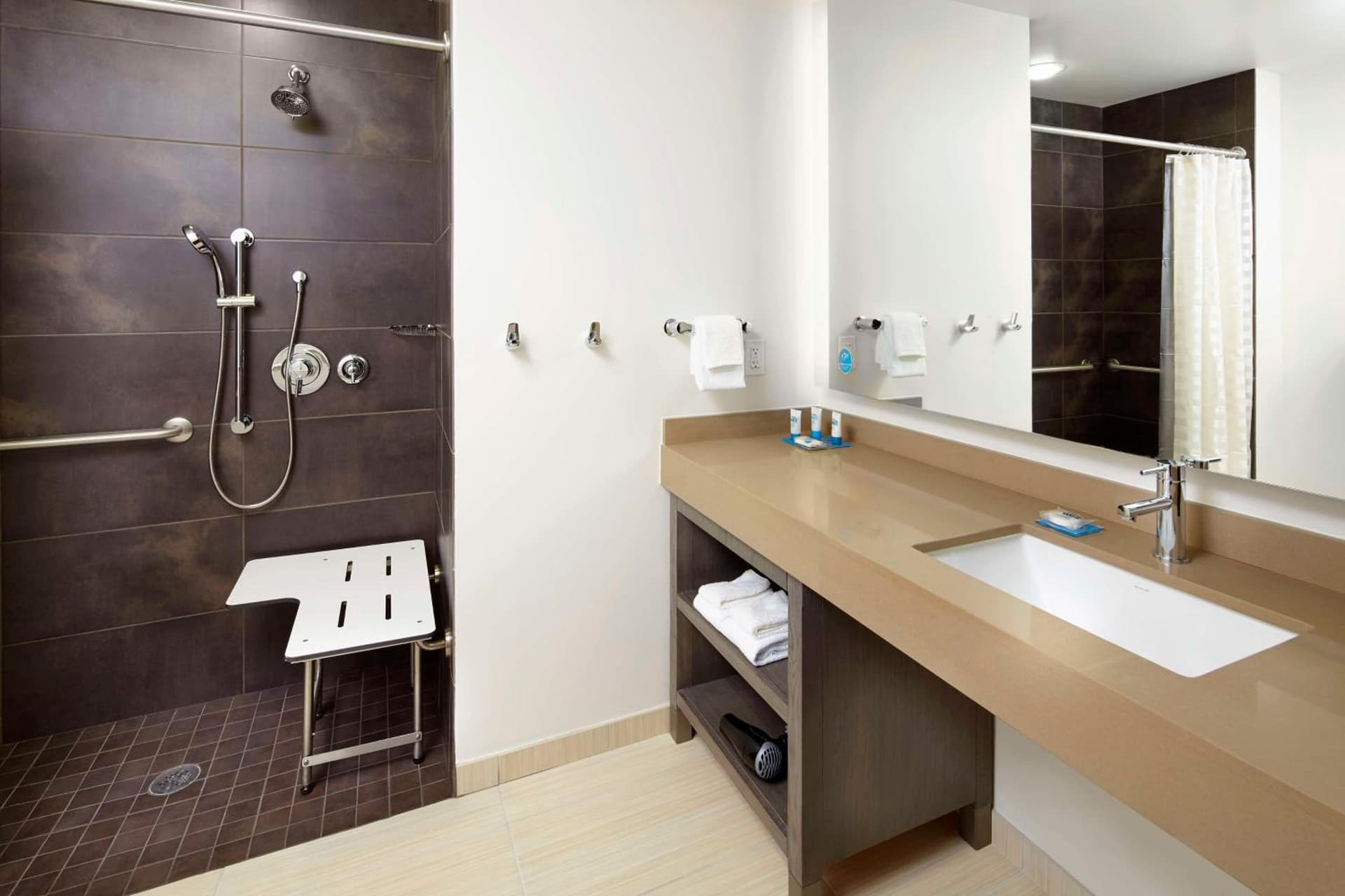 Hyatt House Denver Lakewood Belmar gallery photo in Lakewood, CO — image 87