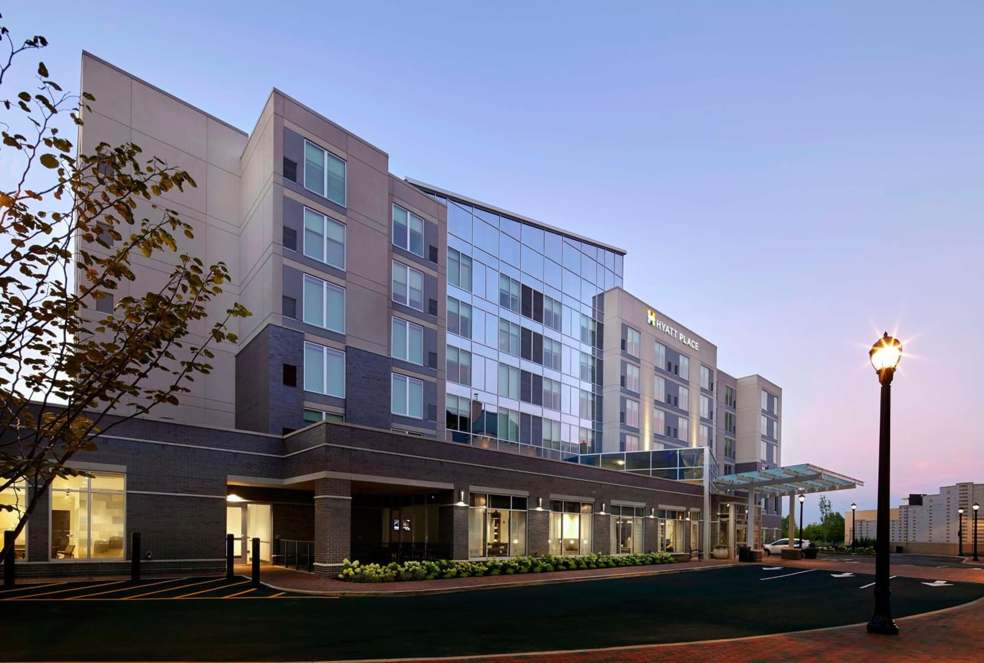 Hyatt Place Cleveland/Lyndhurst/Legacy Village featured exterior or lobby in Lyndhurst, OH — similar hotel