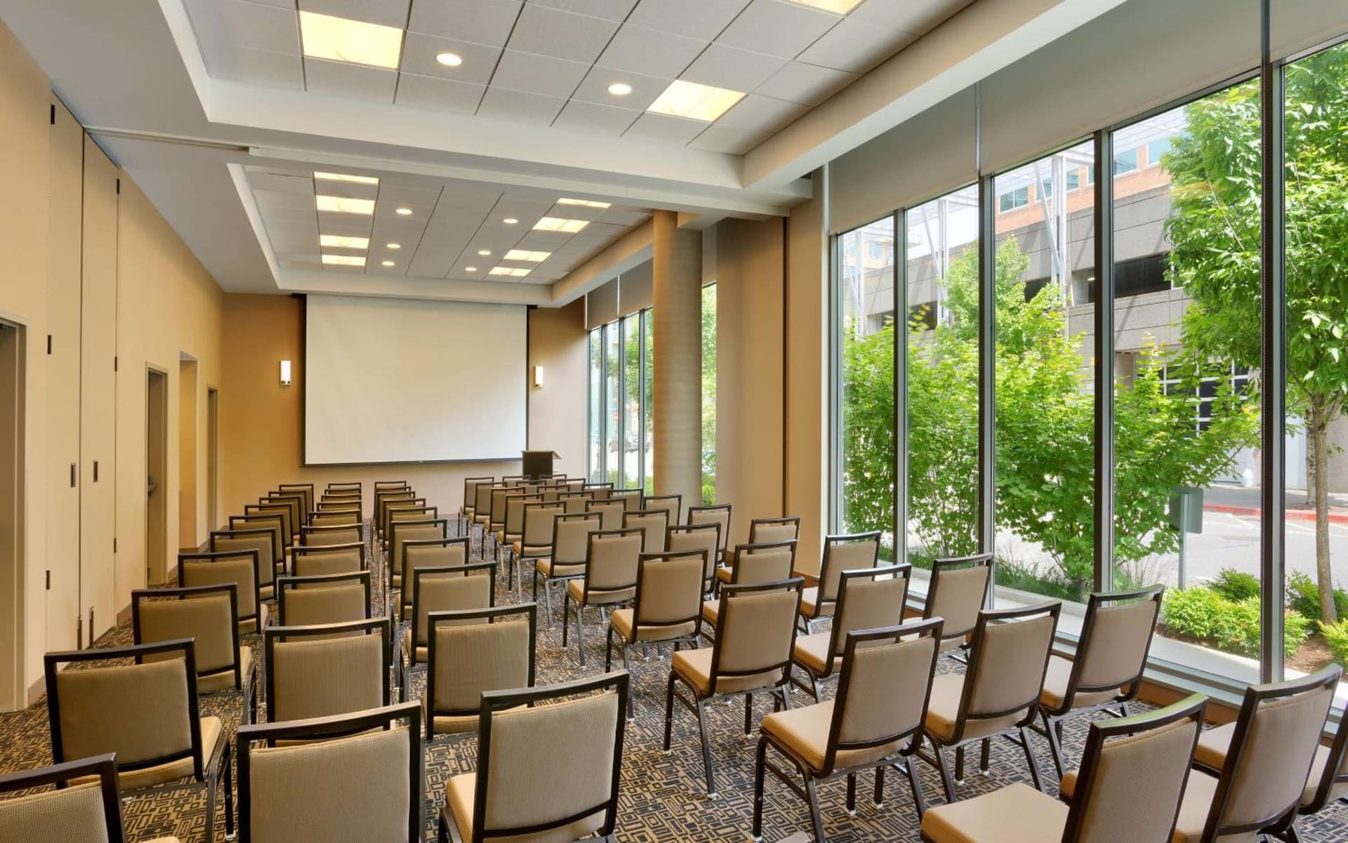 Hyatt House Portland / Downtown gallery photo in Portland, OR — image 93