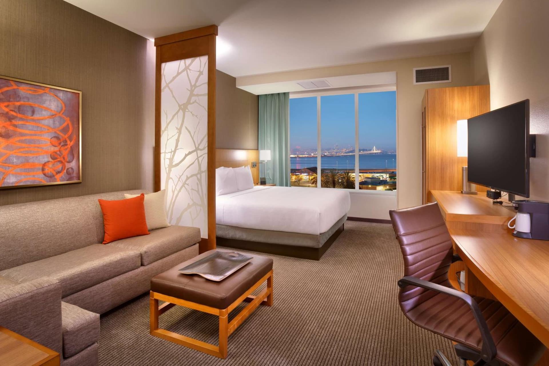 Hyatt Place Emeryville/San Francisco Bay Area property views in Emeryville, CA — gallery photo 3
