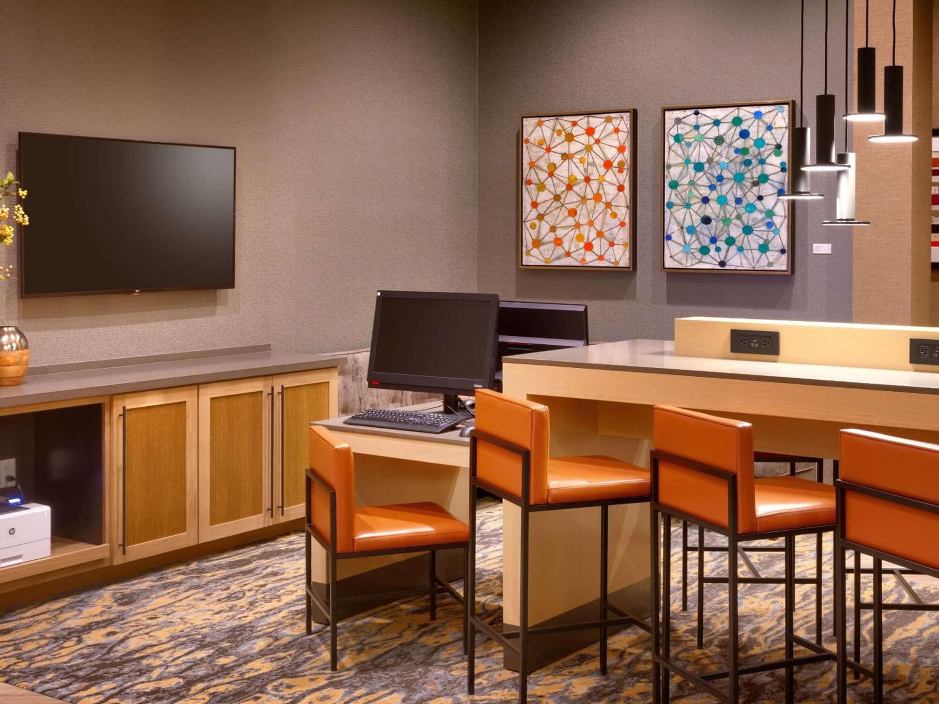 Hyatt Place Emeryville/San Francisco Bay Area interior in Emeryville, CA — gallery photo 2