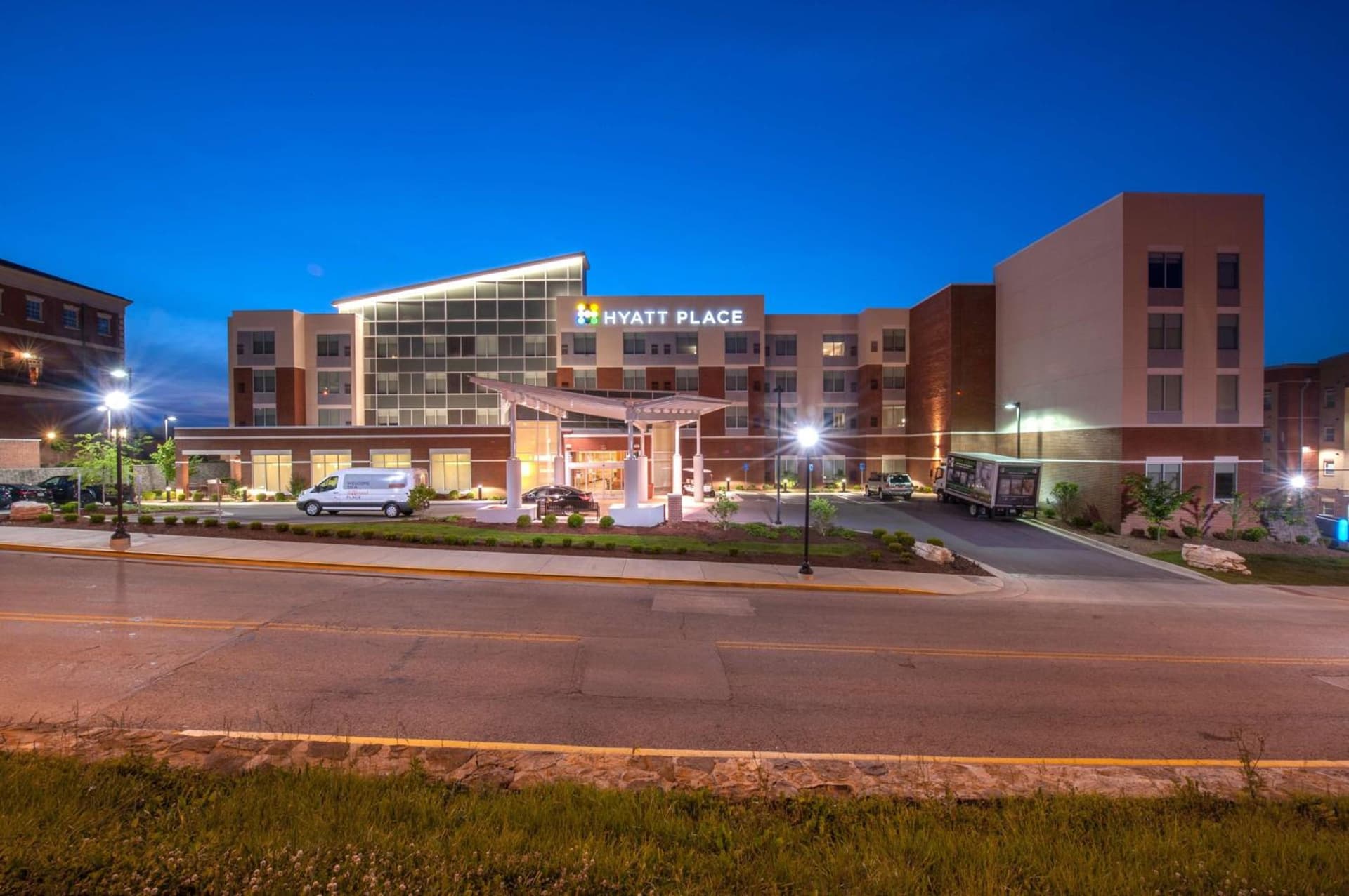 Hyatt Place Bowling Green interior in Bowling Green, KY — gallery photo 2