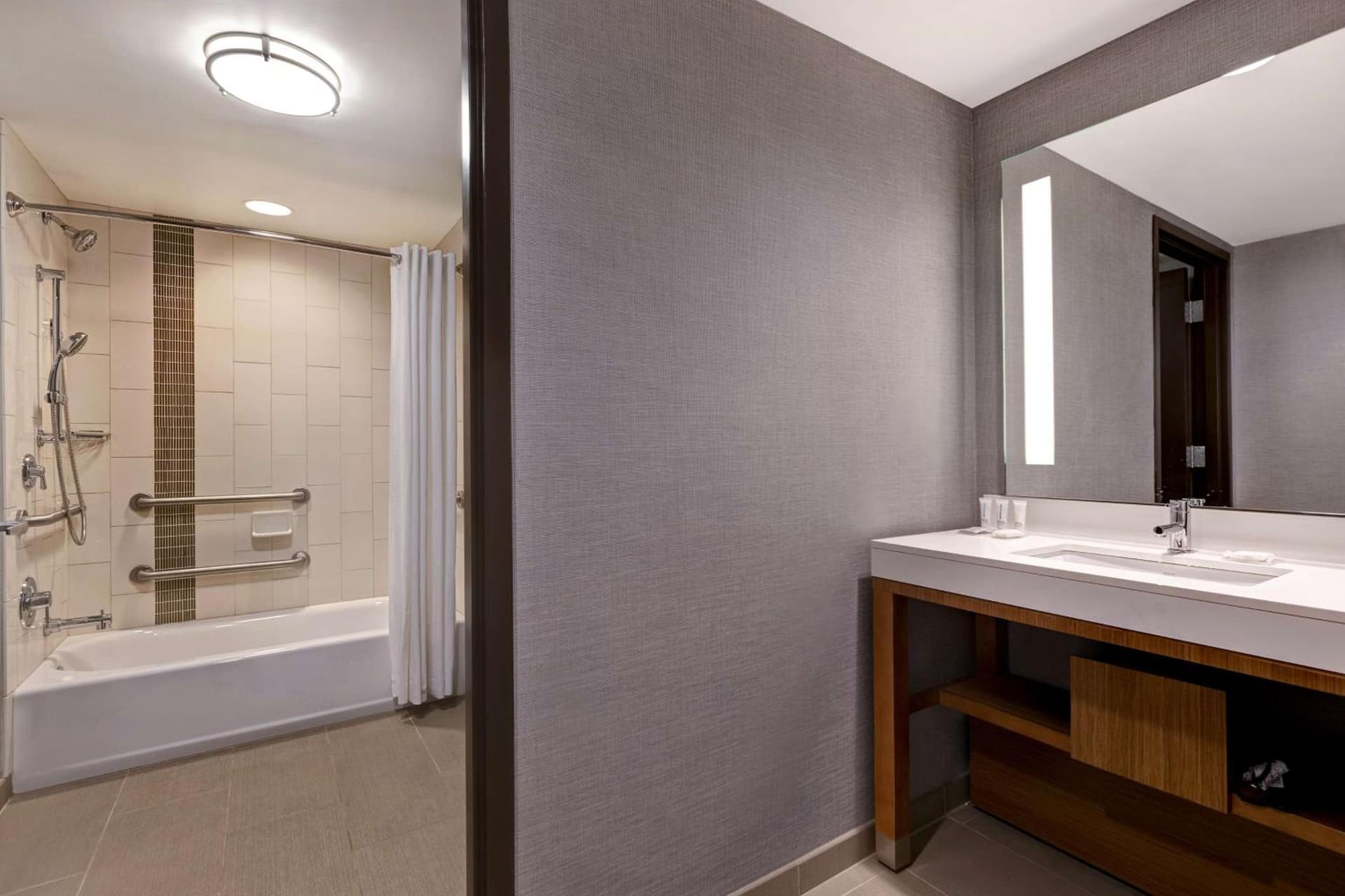Hyatt Place Bloomington / Normal gallery photo in Bloomington, IL — image 32