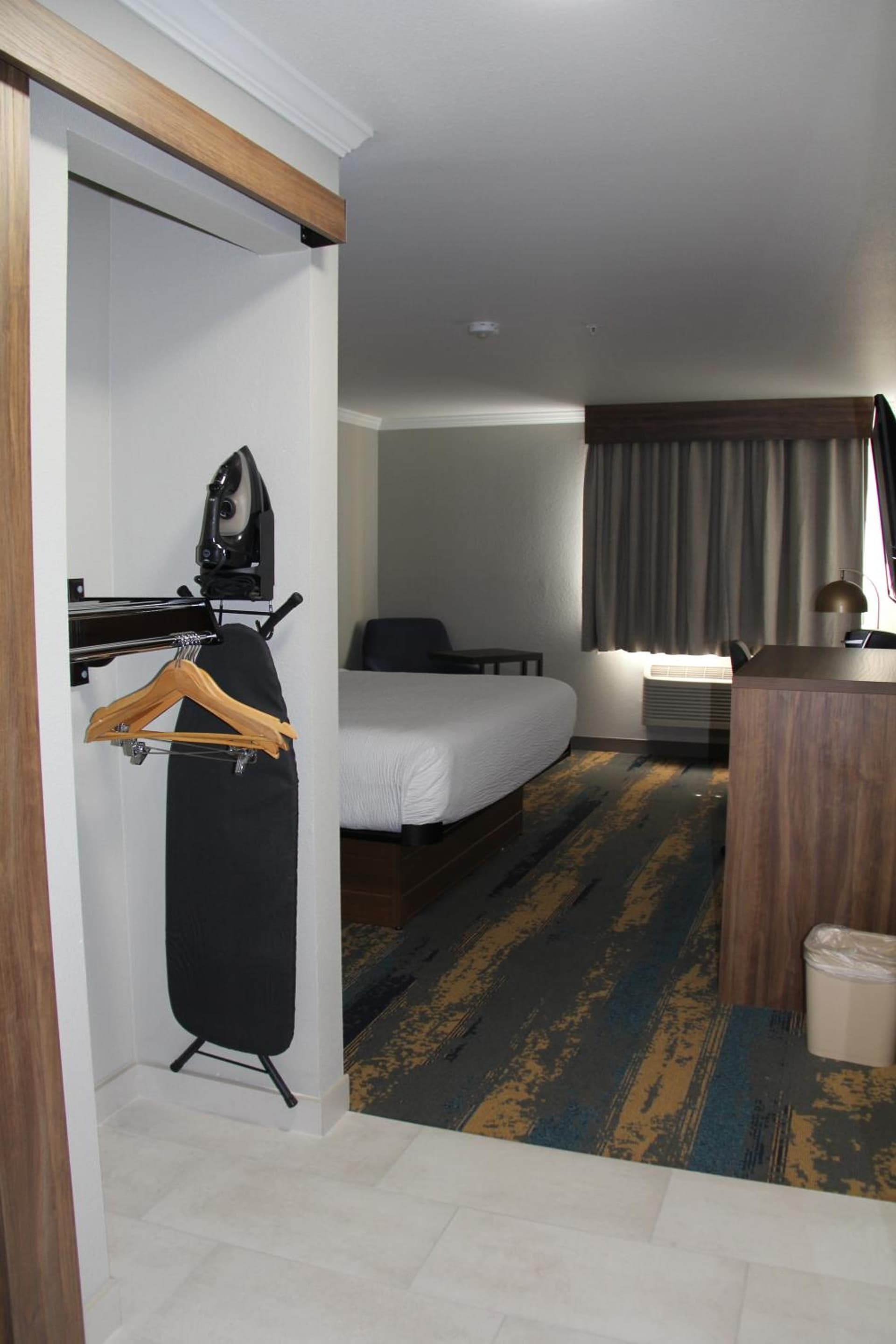 La Quinta Inn & Suites by Wyndham Yakima Downtown gallery photo in Yakima, WA — image 24