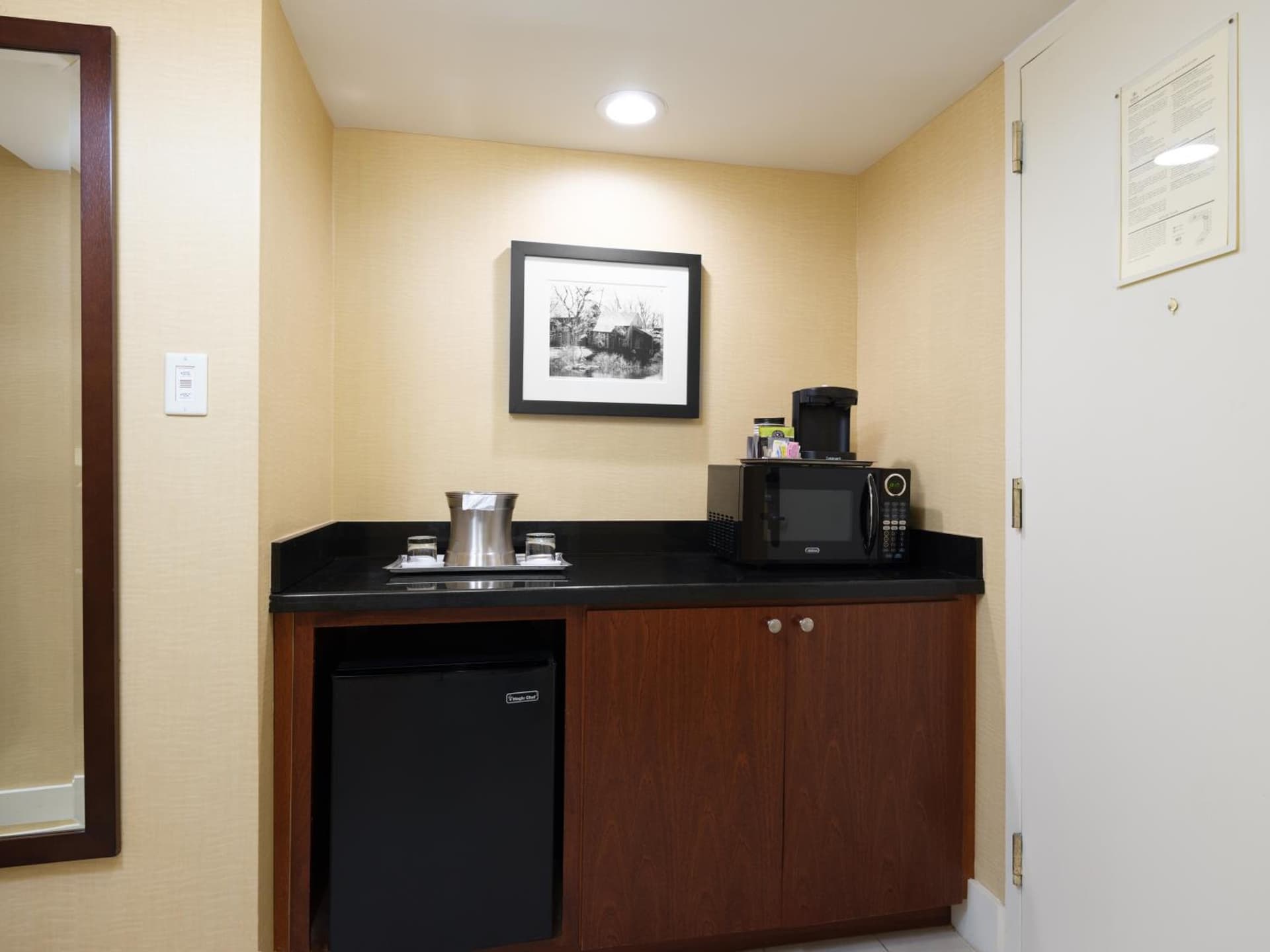 DoubleTree by Hilton Stamford gallery photo in Stamford, CT — image 58
