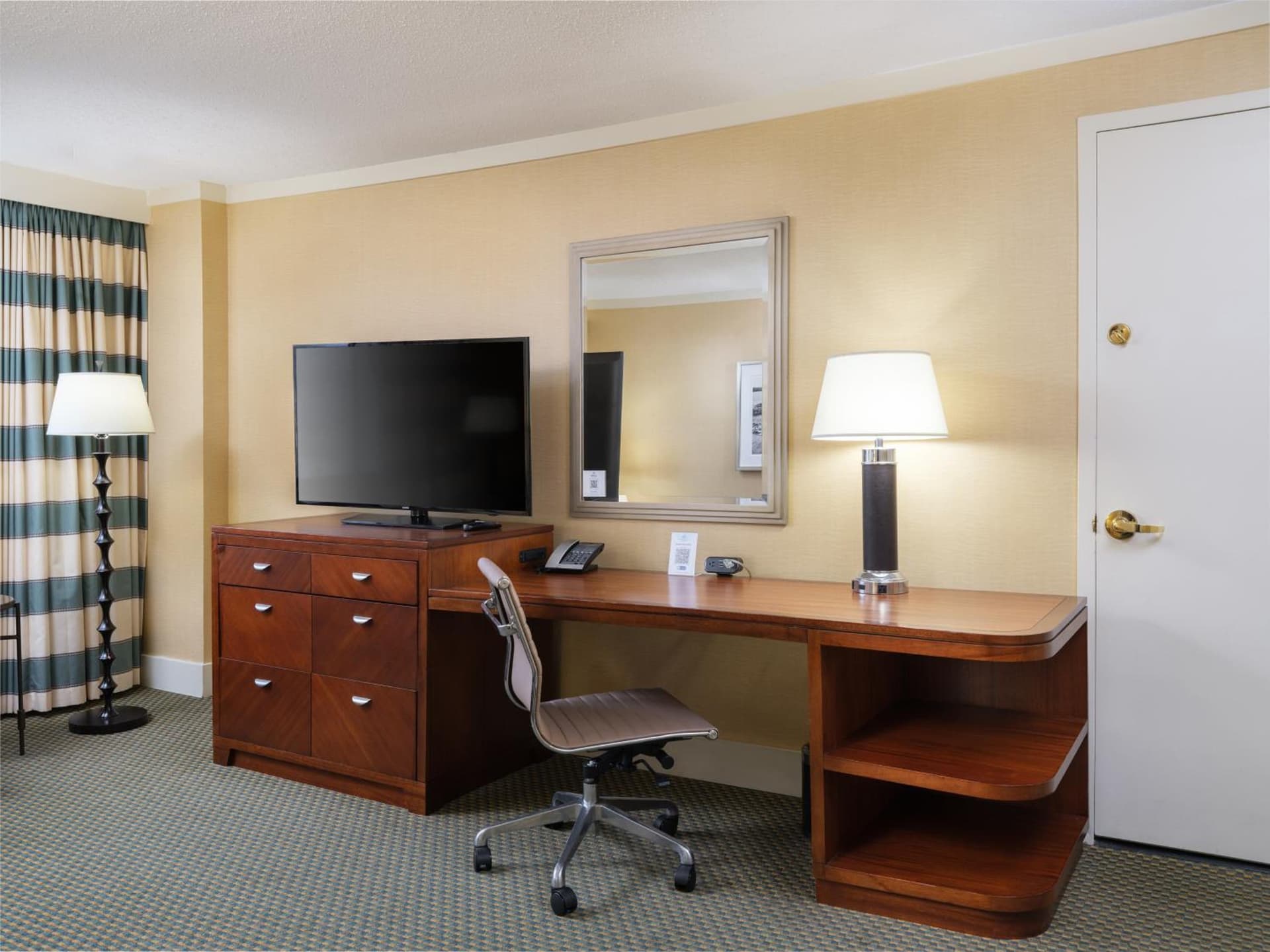 DoubleTree by Hilton Stamford gallery photo in Stamford, CT — image 14