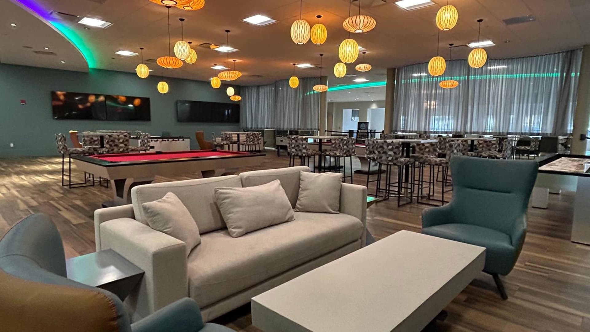 Wyndham I-Drive Avanti Resort & Conference Center interior in Orlando, FL — gallery photo 2