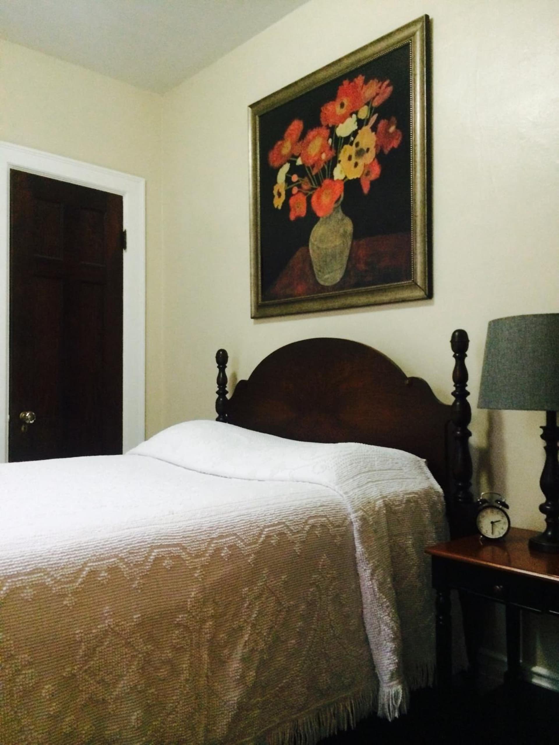 Moreland Guesthouse property views in Buffalo, NY — gallery photo 3