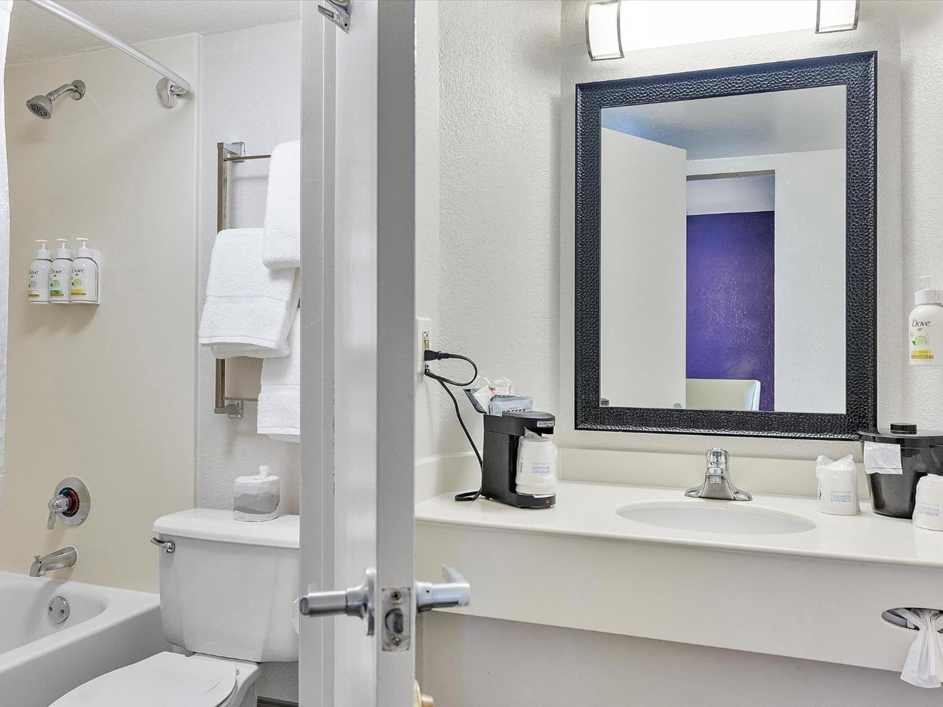 La Quinta Inn by Wyndham Miami Airport North gallery photo in Miami, FL — image 57