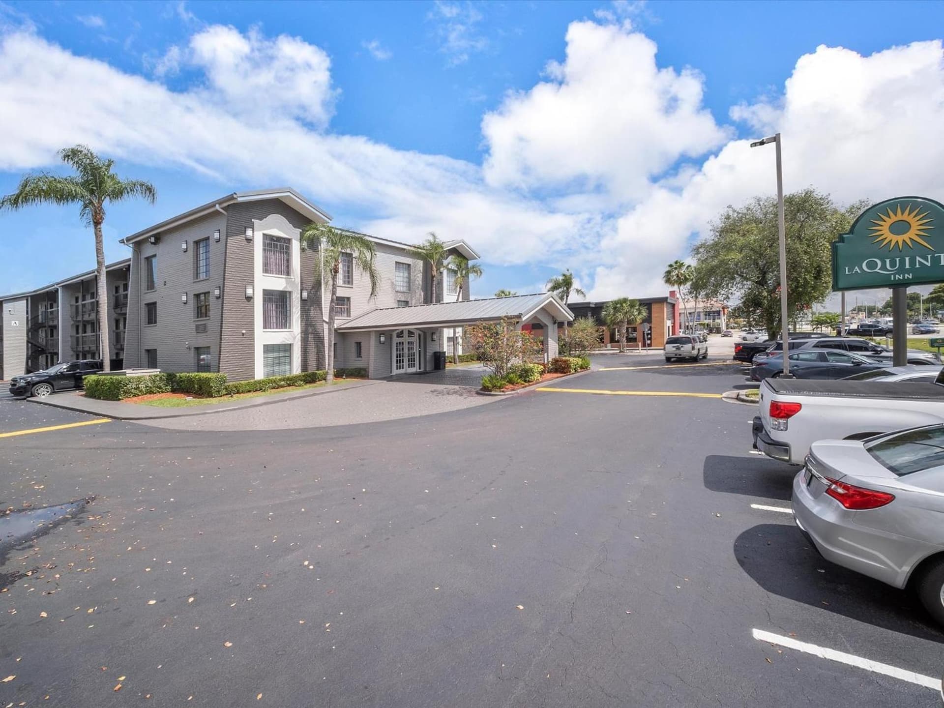 La Quinta Inn by Wyndham Miami Airport North gallery photo in Miami, FL — image 52