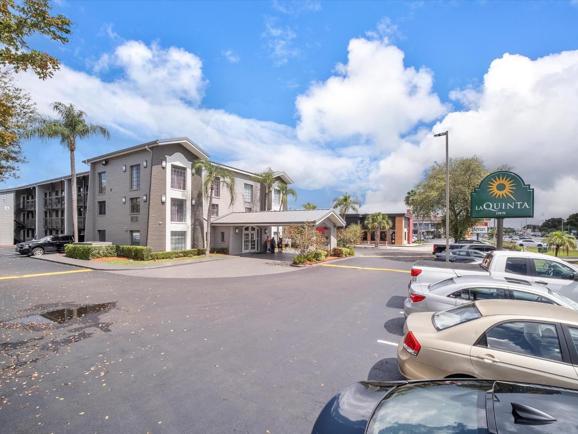 La Quinta Inn by Wyndham Miami Airport North exterior or lobby in Miami, FL — main listing photo