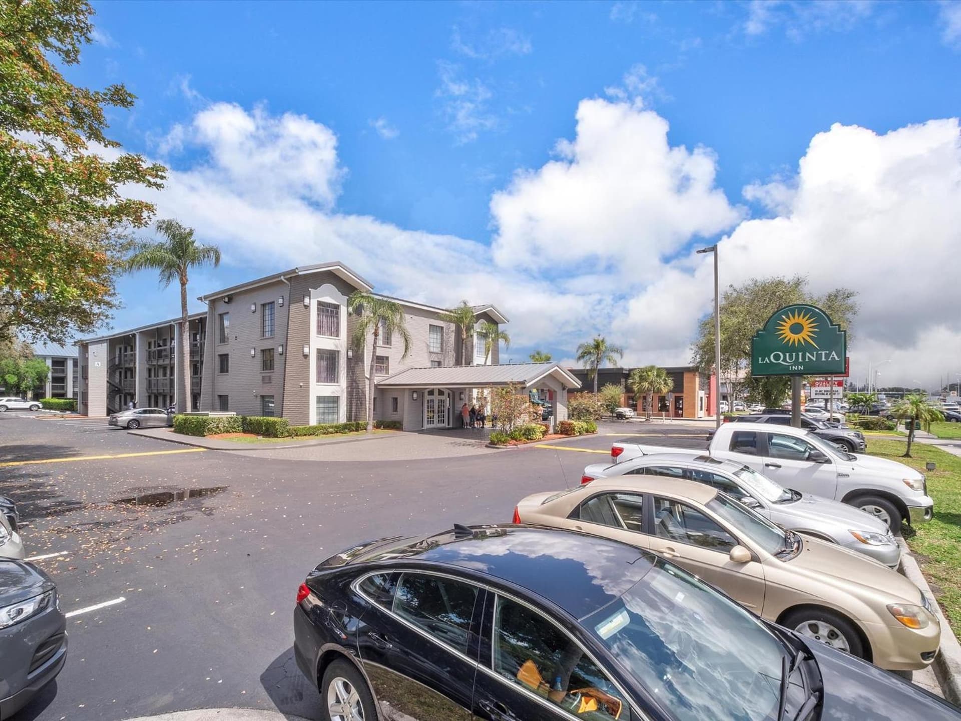 La Quinta Inn by Wyndham Miami Airport North gallery photo in Miami, FL — image 27