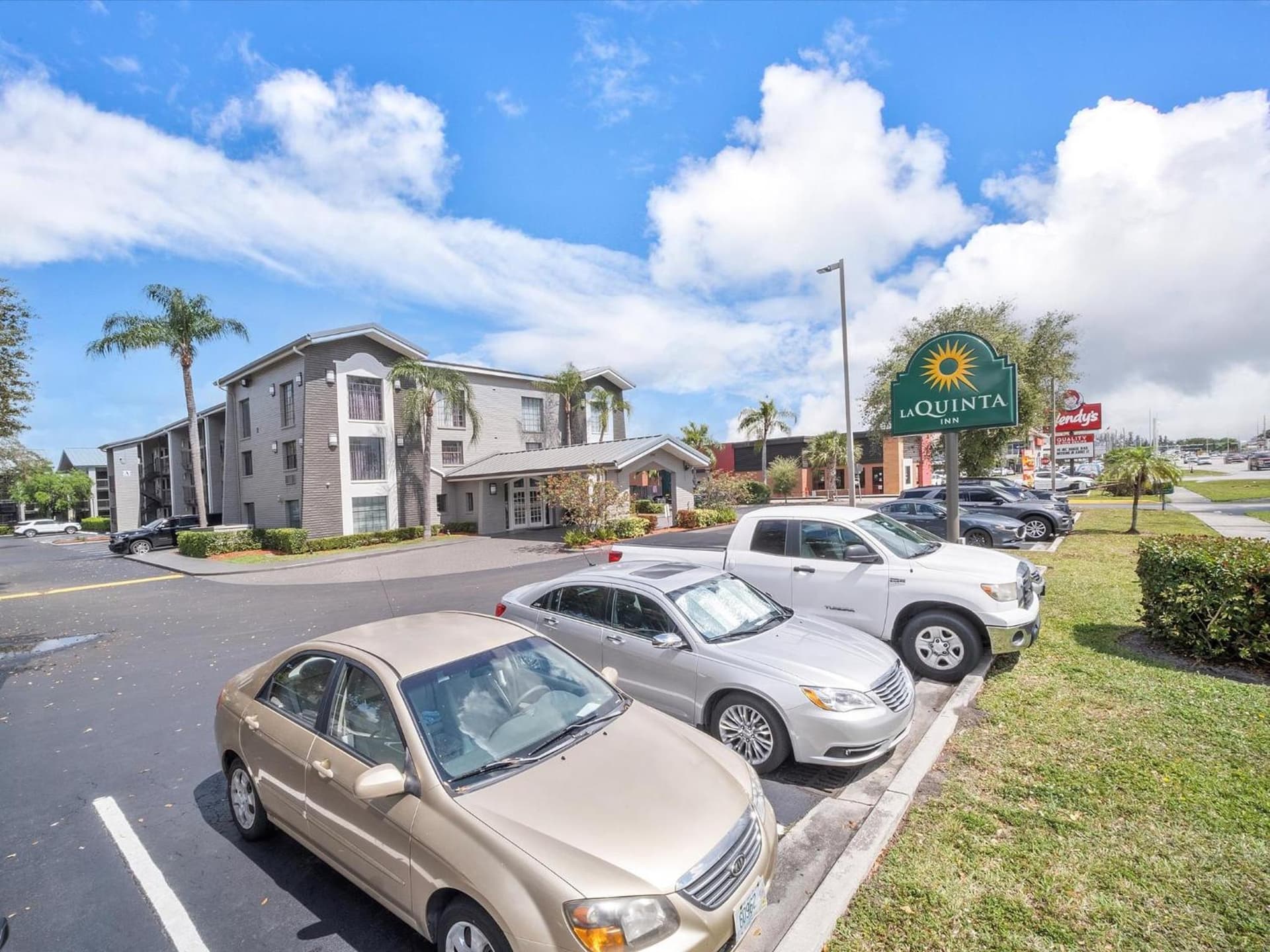 La Quinta Inn by Wyndham Miami Airport North gallery photo in Miami, FL — image 31