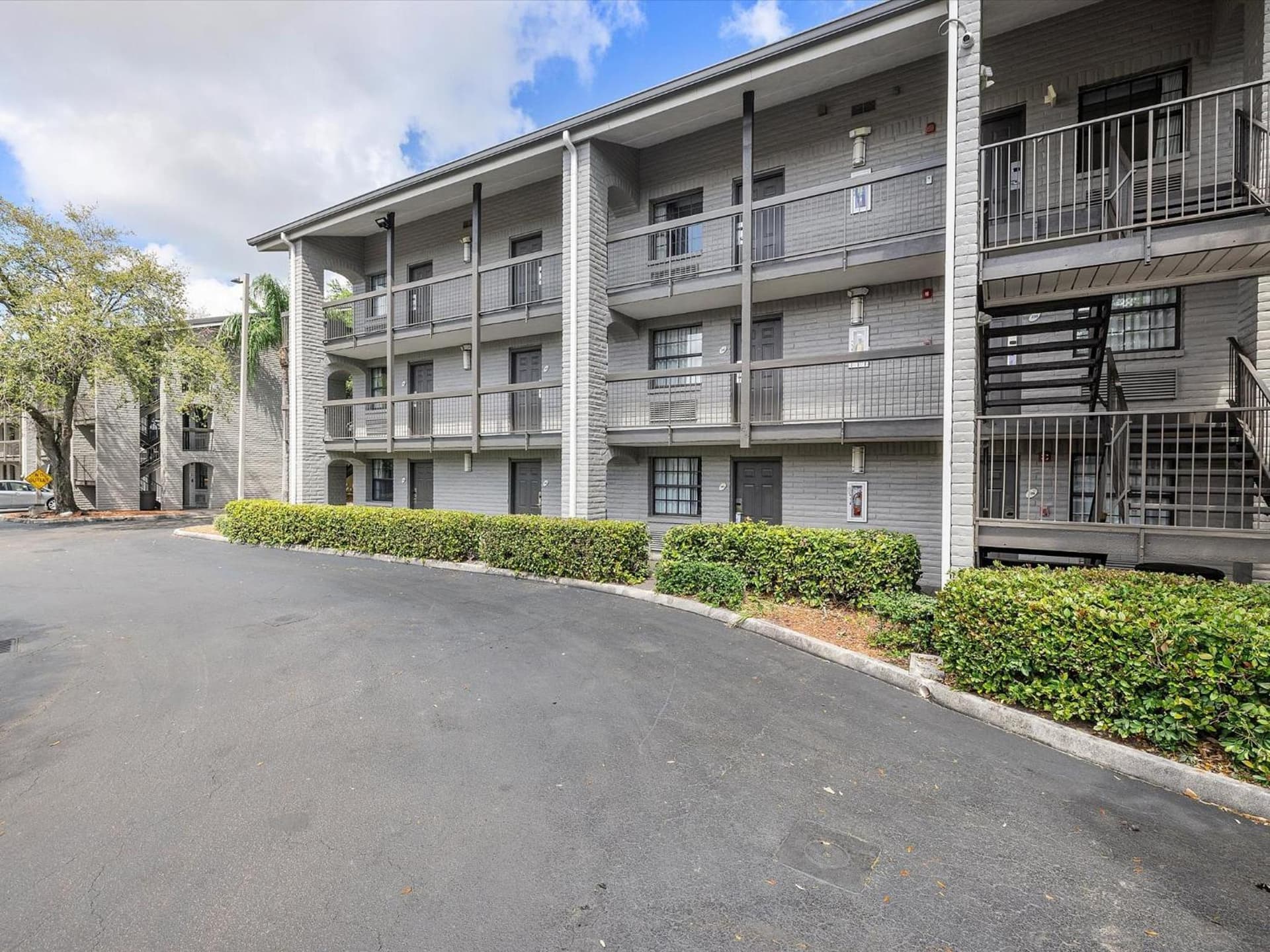 La Quinta Inn by Wyndham Miami Airport North gallery photo in Miami, FL — image 54