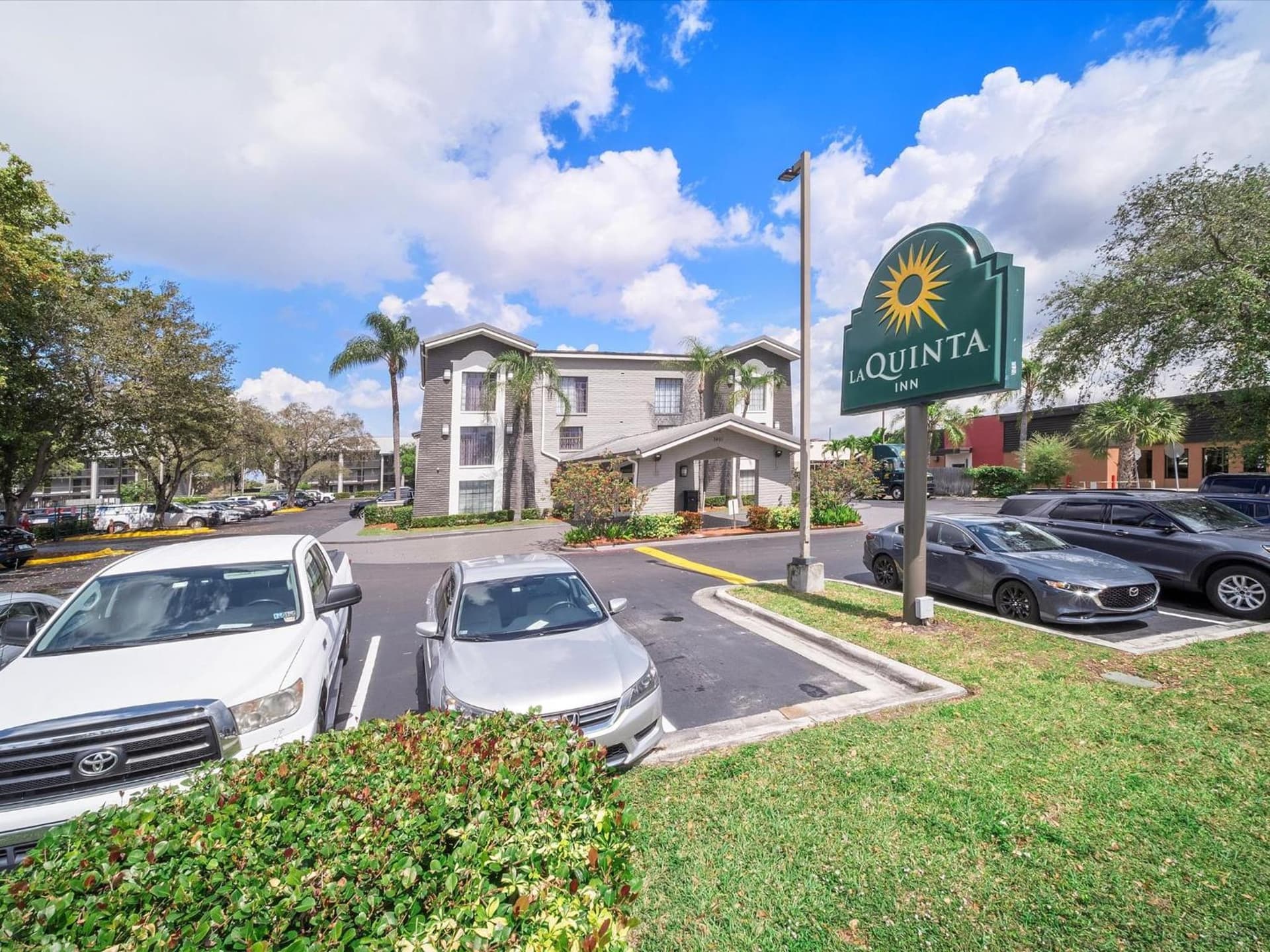 La Quinta Inn by Wyndham Miami Airport North gallery photo in Miami, FL — image 38