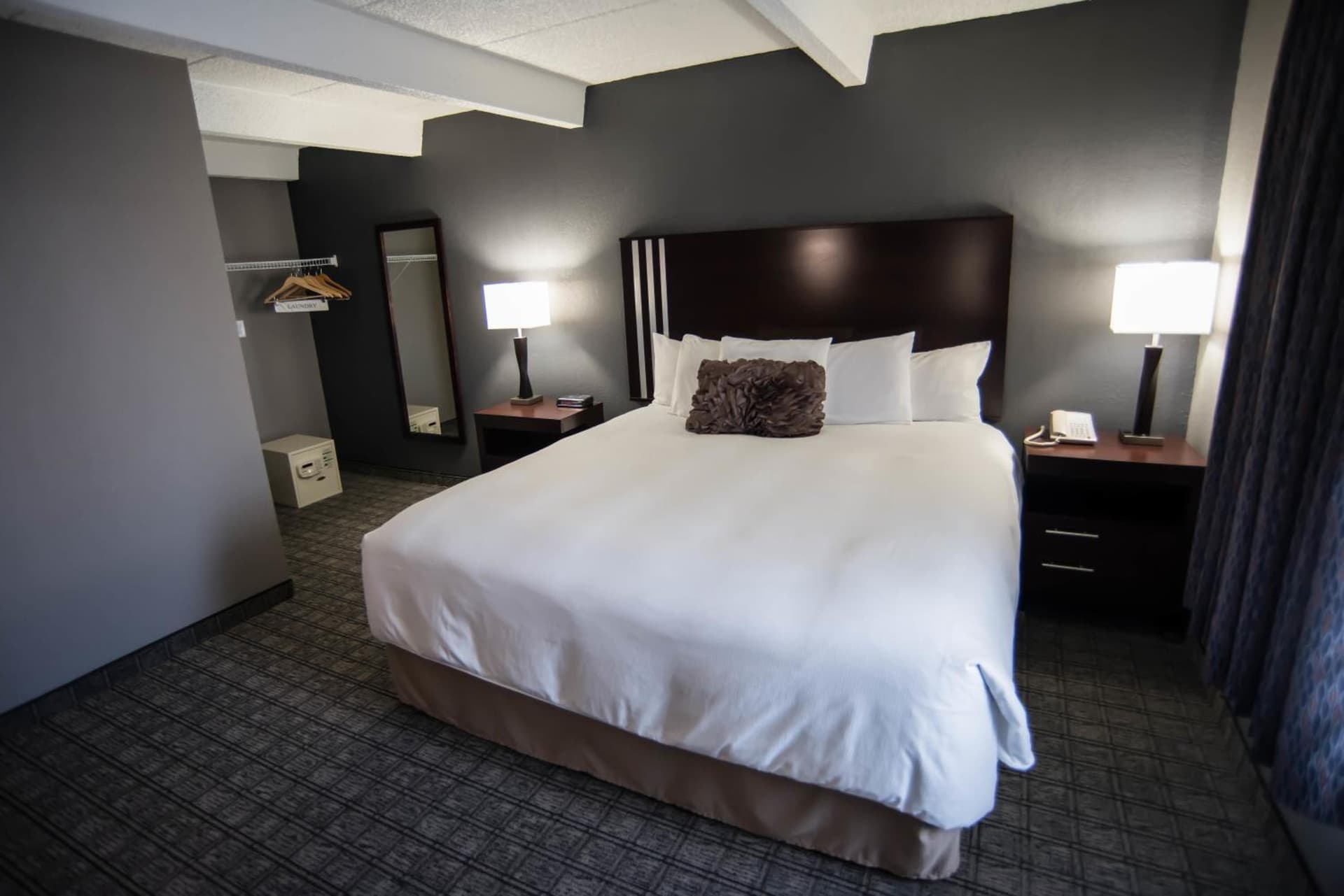 Red Lion Inn & Suites Urbana interior in Champaign, IL — gallery photo 2