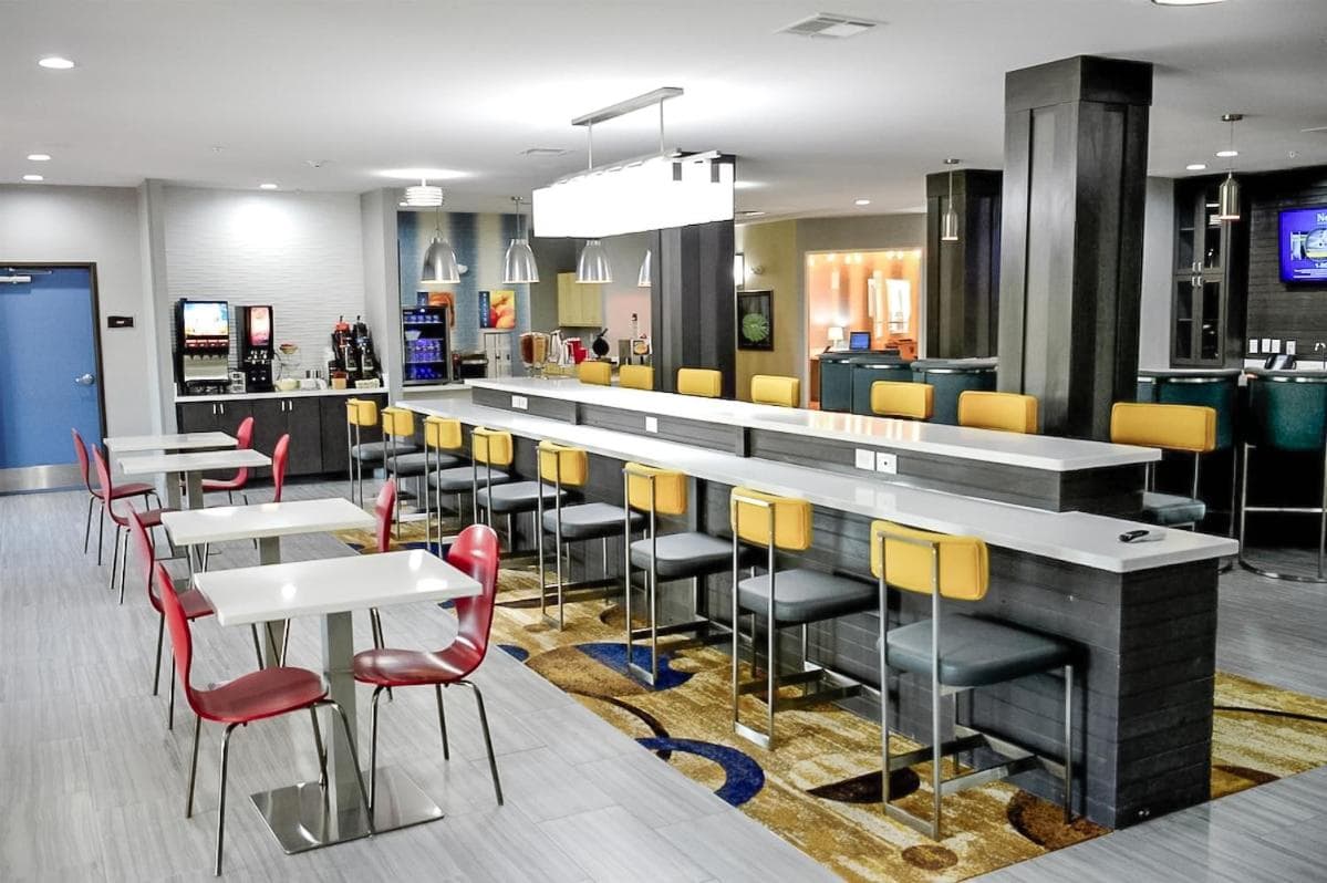 Del-Mar Airport Inn & Suites gallery photo in Shreveport, LA — image 4