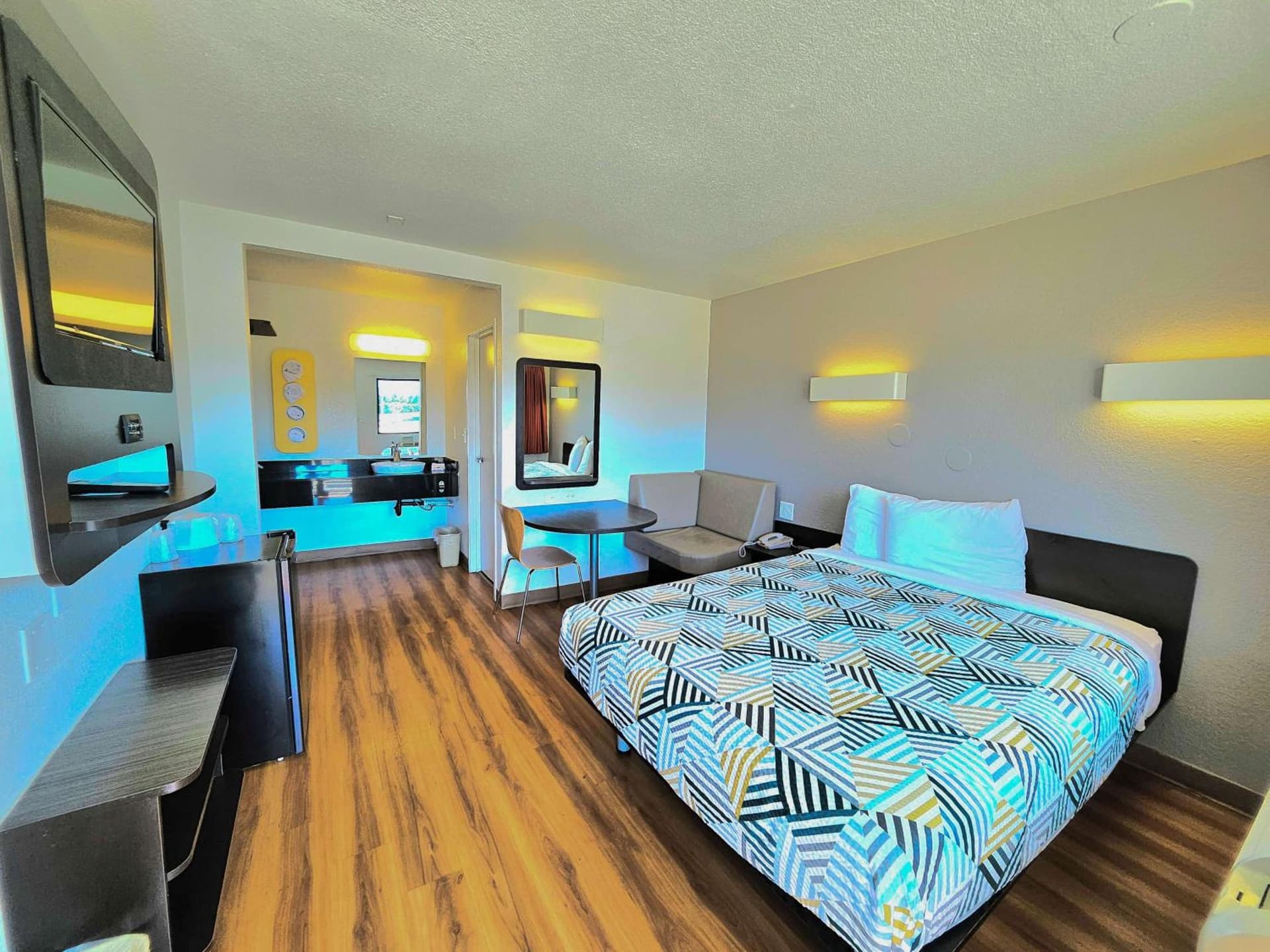 Motel 6-Palm Desert, CA - Palm Springs Area property views in Bermuda Dunes, CA — gallery photo 3