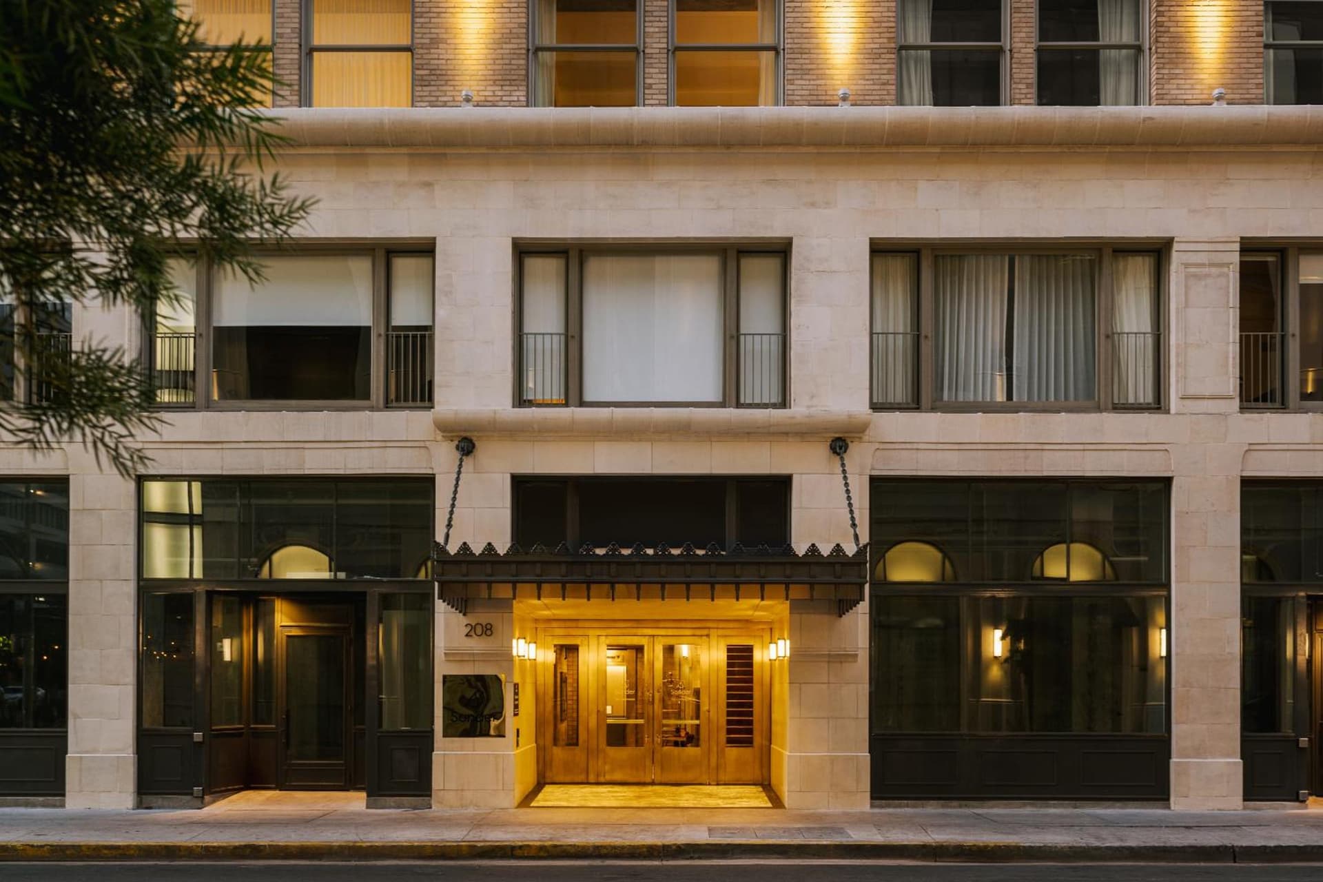 Reside Craftsman Los Angeles, a Wyndham Residence featured exterior or lobby in Los Angeles, CA — similar hotel