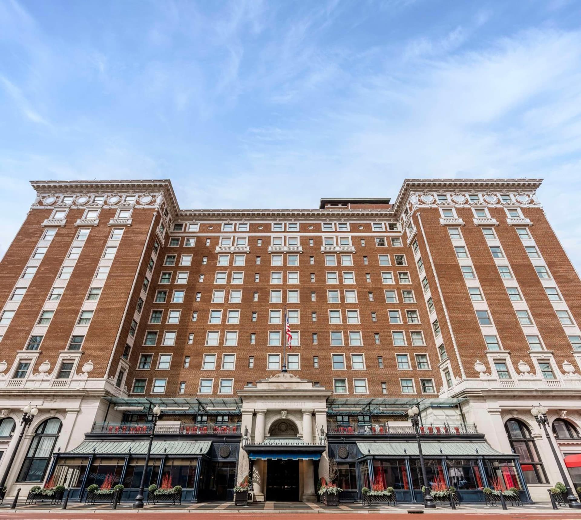 Amway Grand Plaza Hotel, Curio Collection by Hilton gallery photo in Grand Rapids, MI — image 17