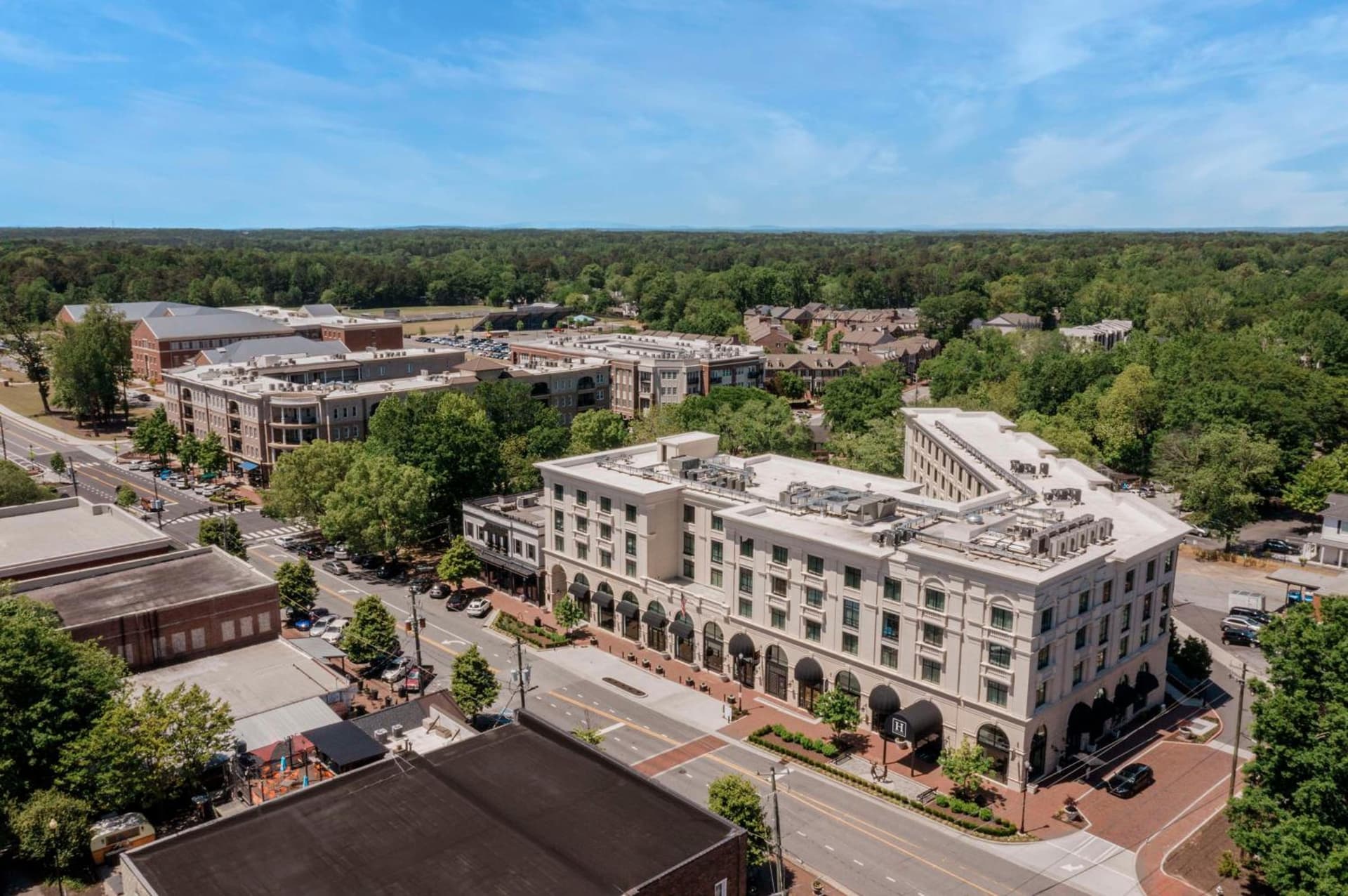 The Hamilton Alpharetta, Curio Collection By Hilton gallery photo in Alpharetta, GA — image 52