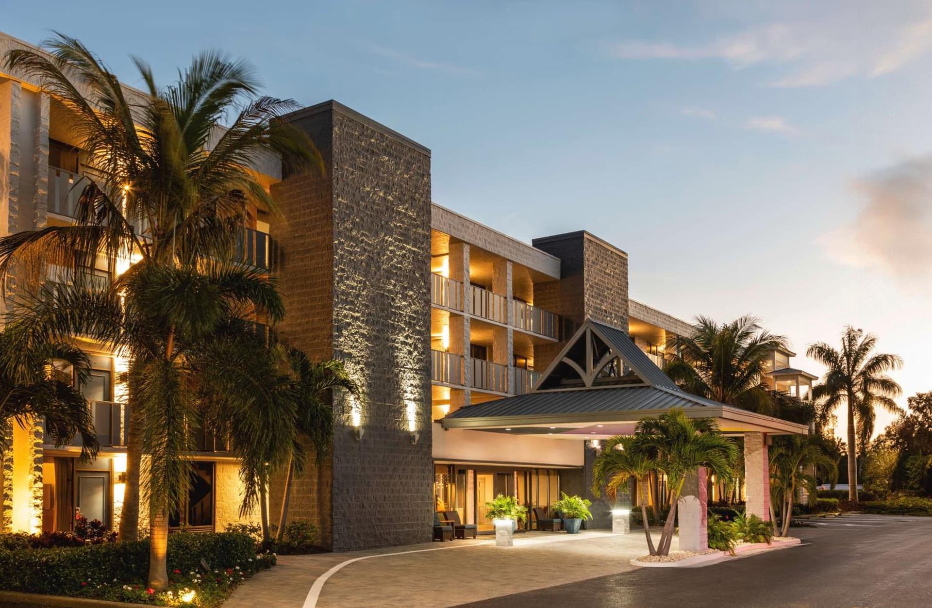 Spark by Hilton Sarasota Siesta Key Gateway interior in Sarasota, FL — gallery photo 2