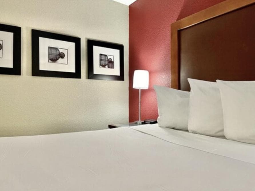 FairBridge Inn & Suites Fort Wayne gallery photo in Fort Wayne, IN — image 4