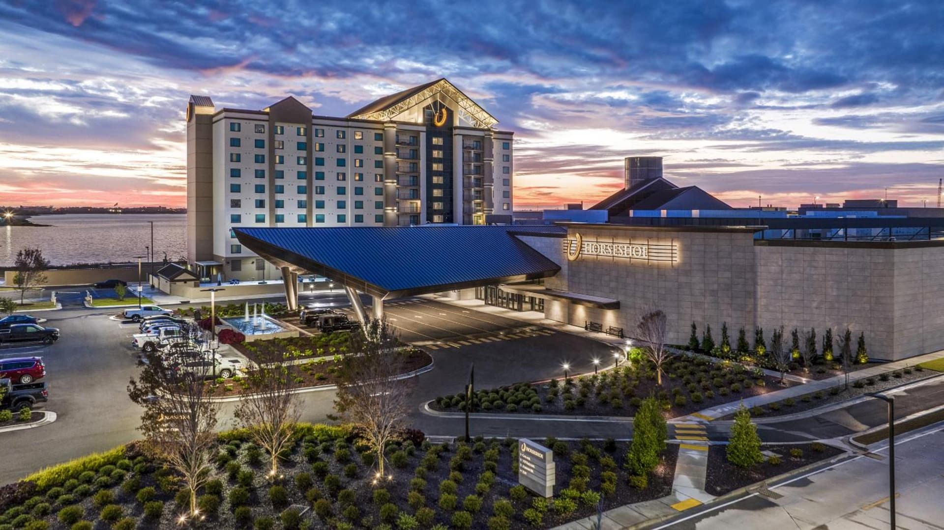 Horseshoe Lake Charles, A Caesars Destination interior in Lake Charles, LA — gallery photo 2