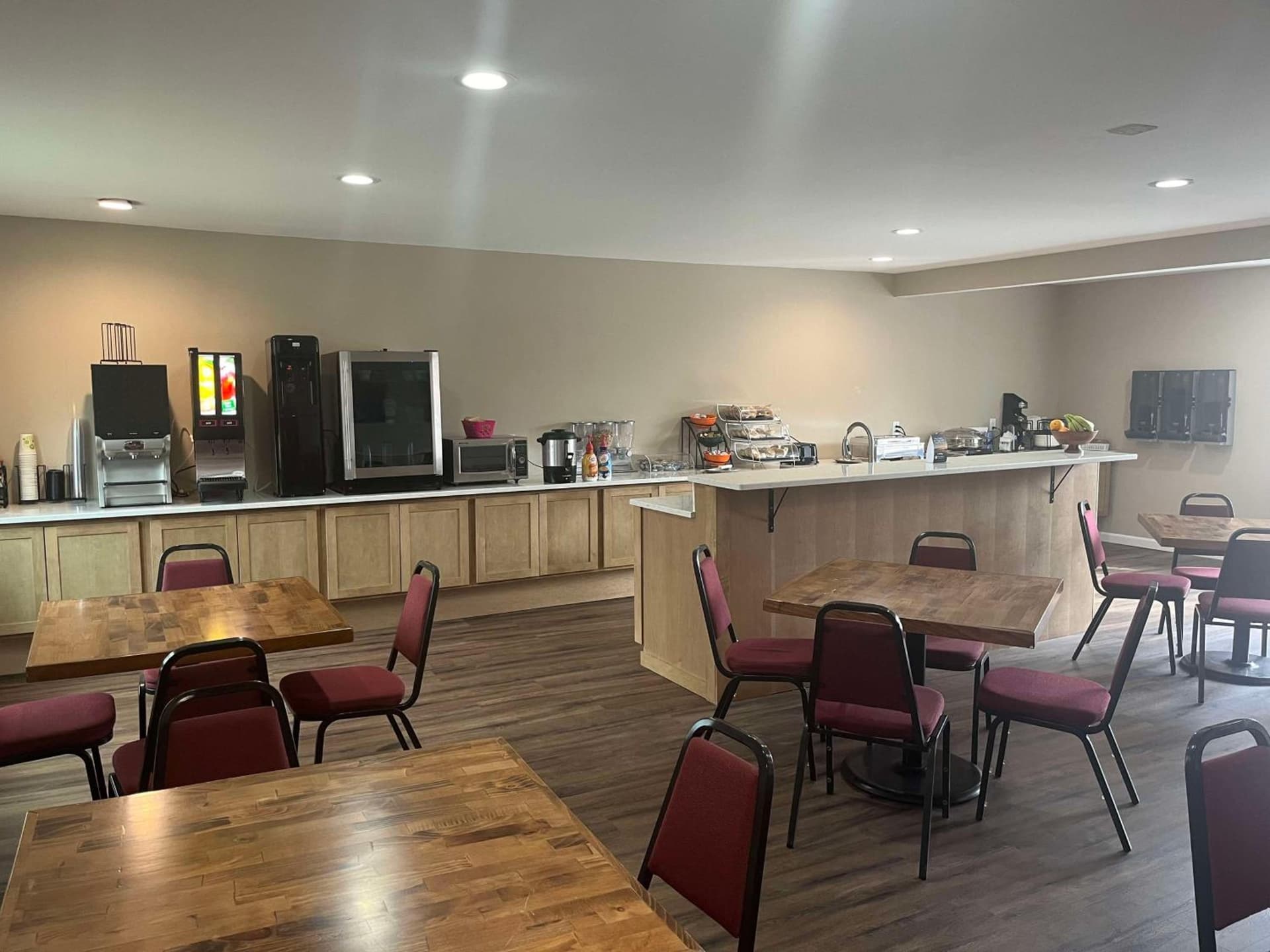 New Englander Inn Bennington property views in Bennington, VT — gallery photo 3