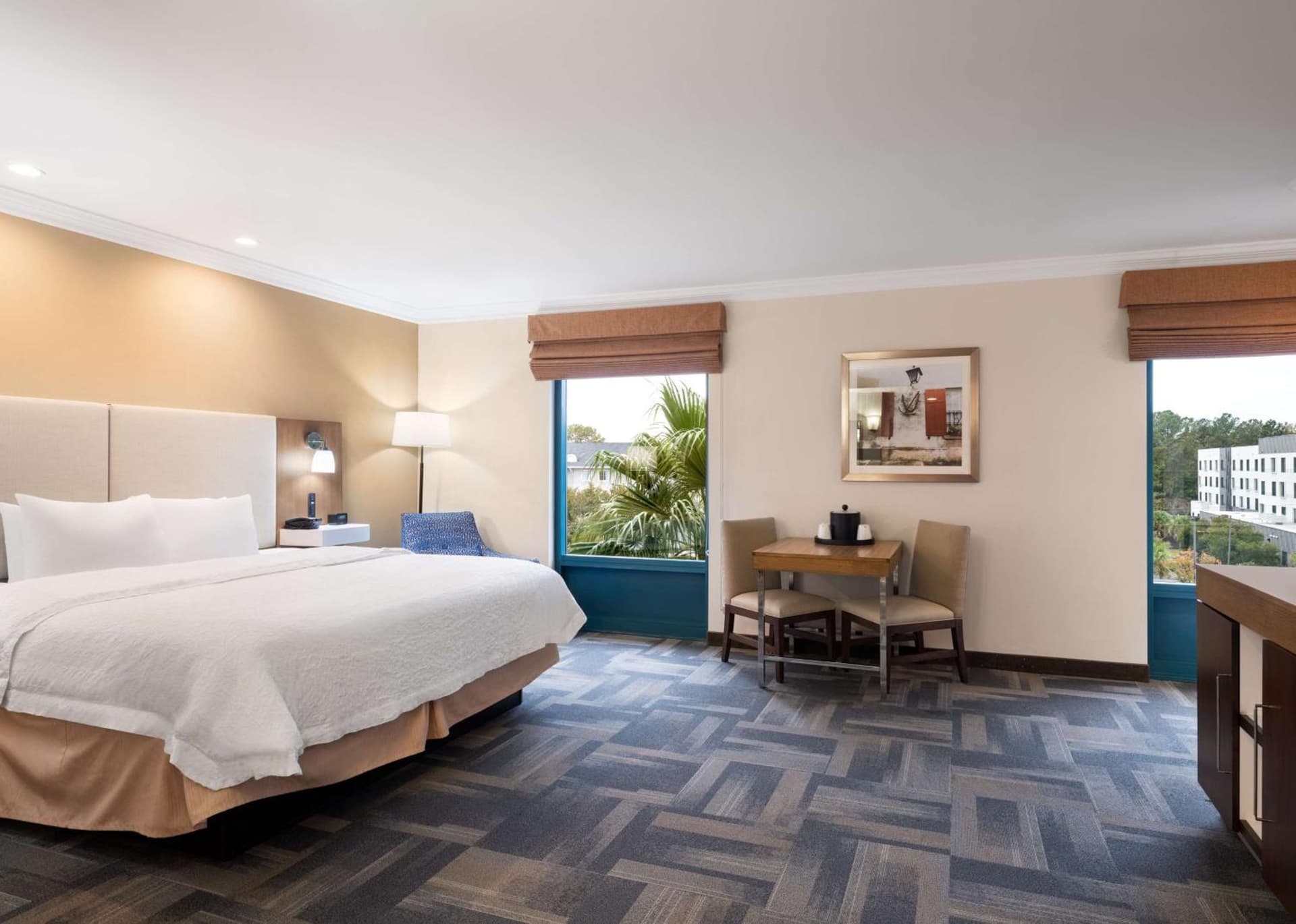 Hampton Inn Charleston North interior in Charleston, SC — gallery photo 2