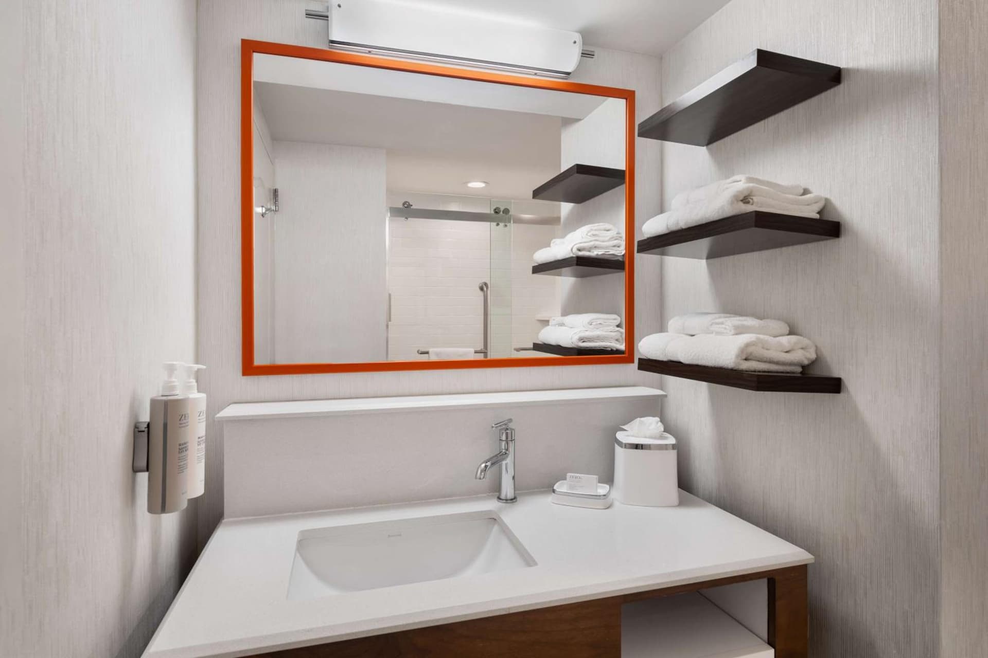 Hampton Inn Charleston North gallery photo in Charleston, SC — image 17
