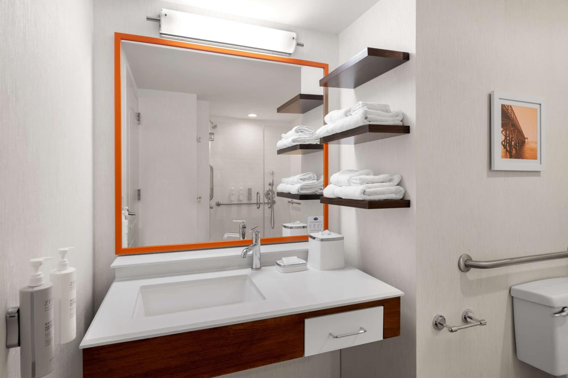 Hampton Inn Charleston North gallery photo in Charleston, SC — image 12