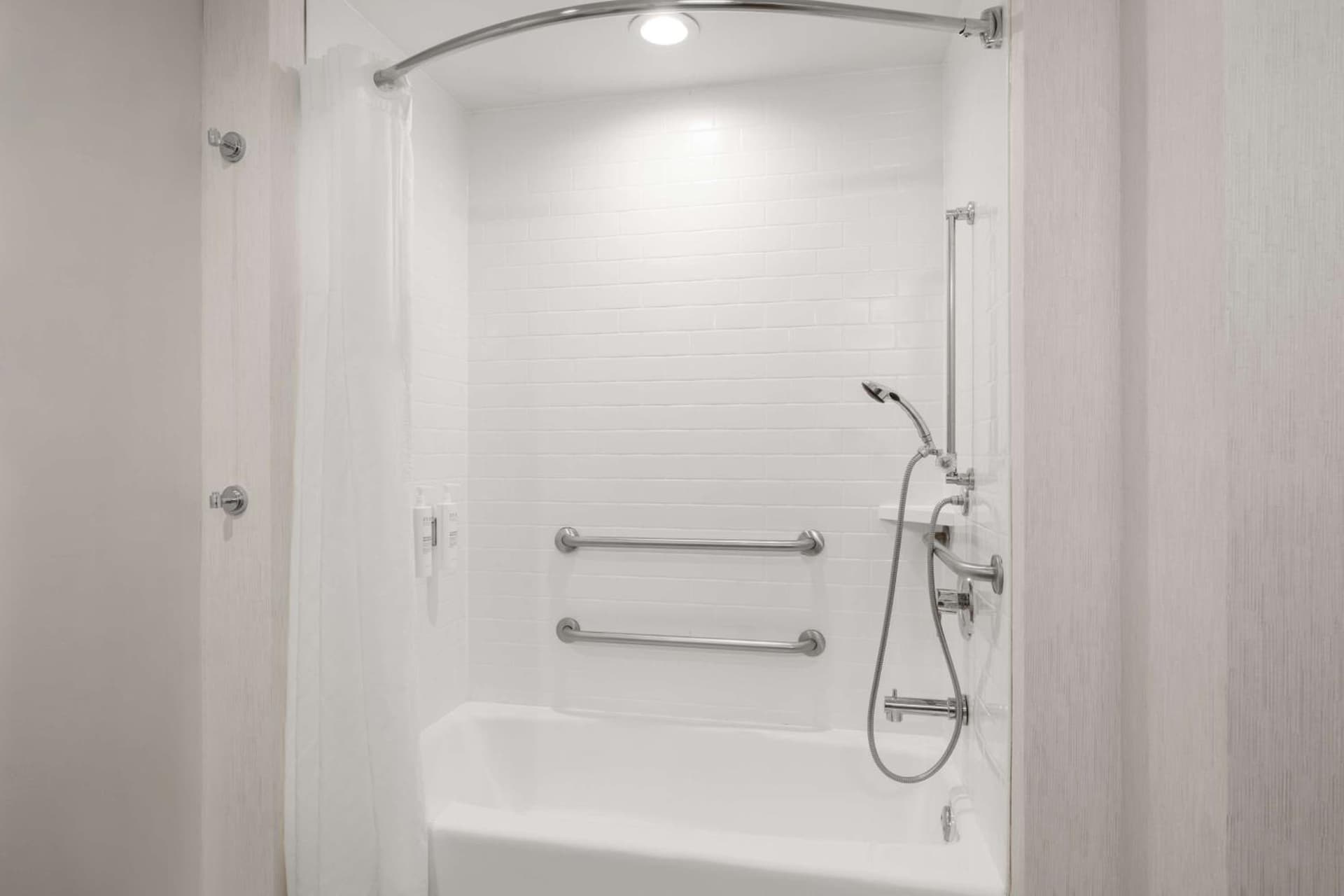Hampton Inn Charleston North gallery photo in Charleston, SC — image 15