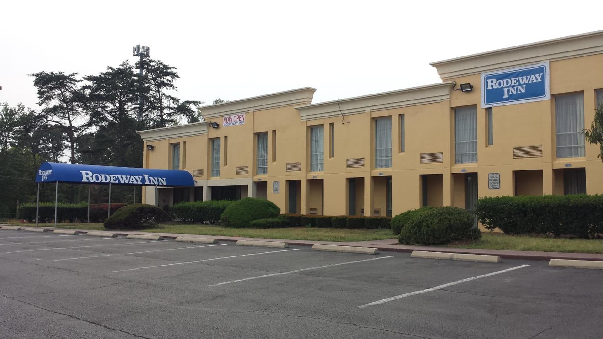 Rodeway Inn Joint Base Andrews Area property views in Camp Springs, MD — gallery photo 3