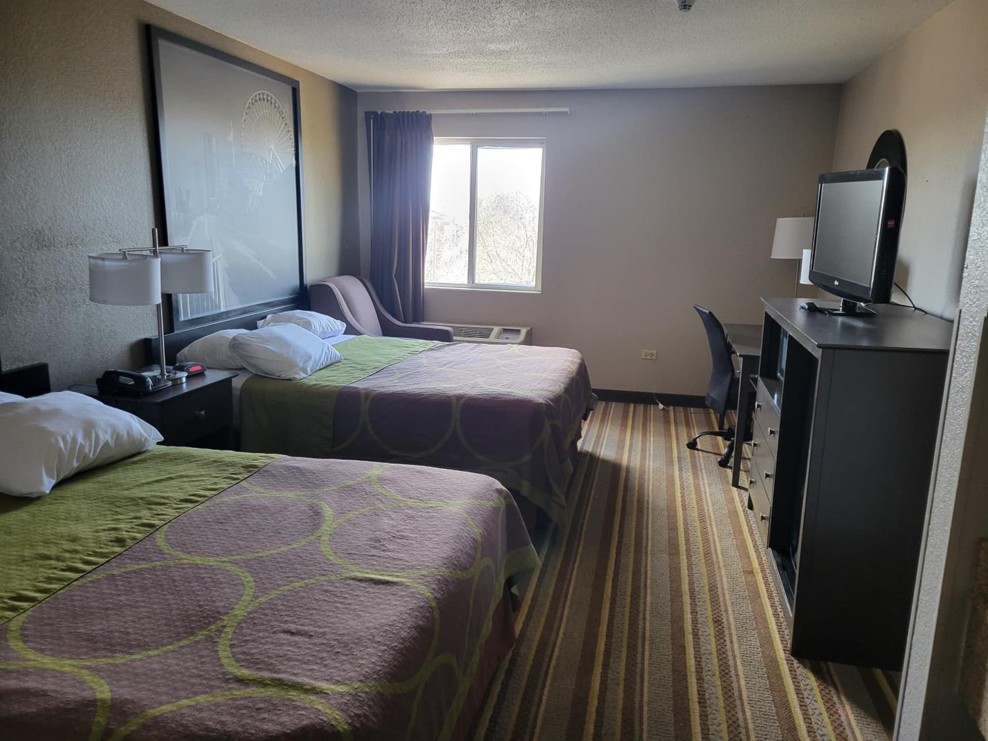 Super 8 by Wyndham Aurora/Naperville Area gallery photo in Aurora, IL — image 11