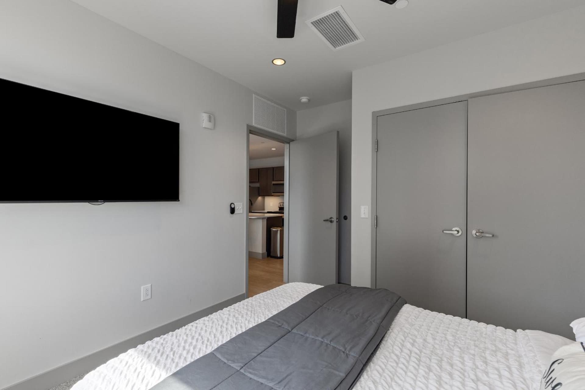 175 LEX - Walkable Downtown Lexington & Rupp Arena - Full Condos gallery photo in Lexington, KY — image 100
