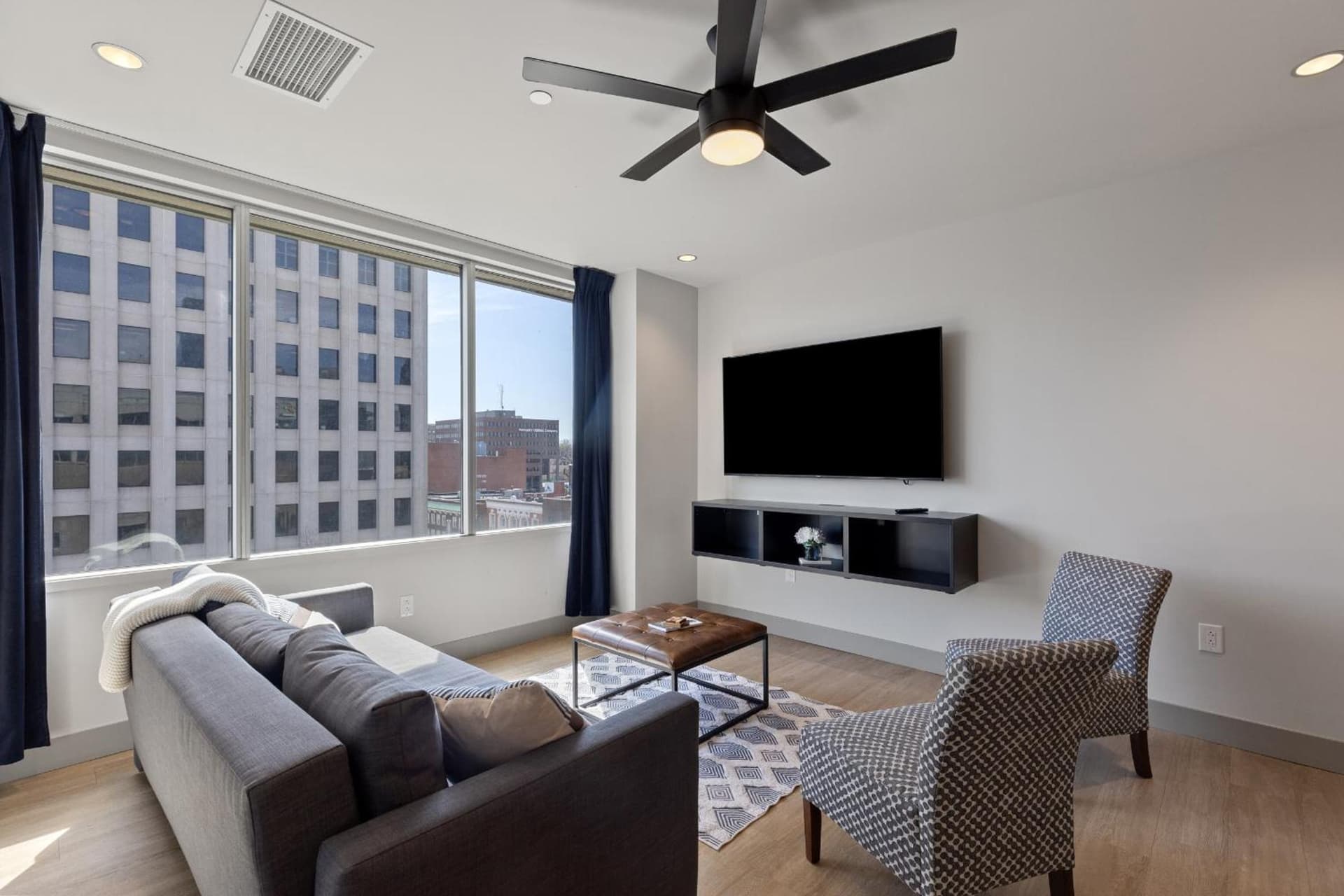 175 LEX - Walkable Downtown Lexington & Rupp Arena - Full Condos gallery photo in Lexington, KY — image 9