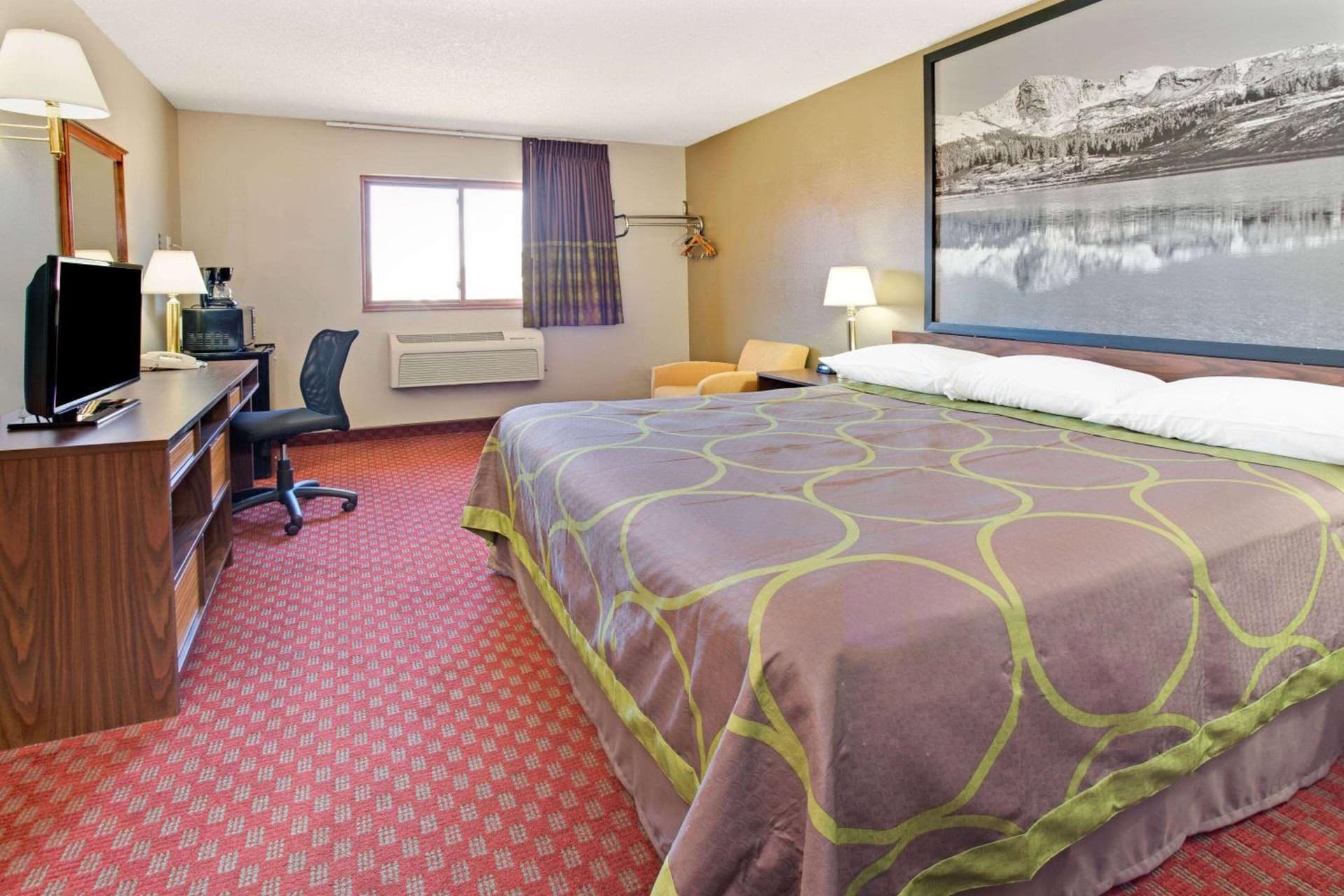 Super 8 by Wyndham Longmont/Del Camino property views in Longmont, CO — gallery photo 3