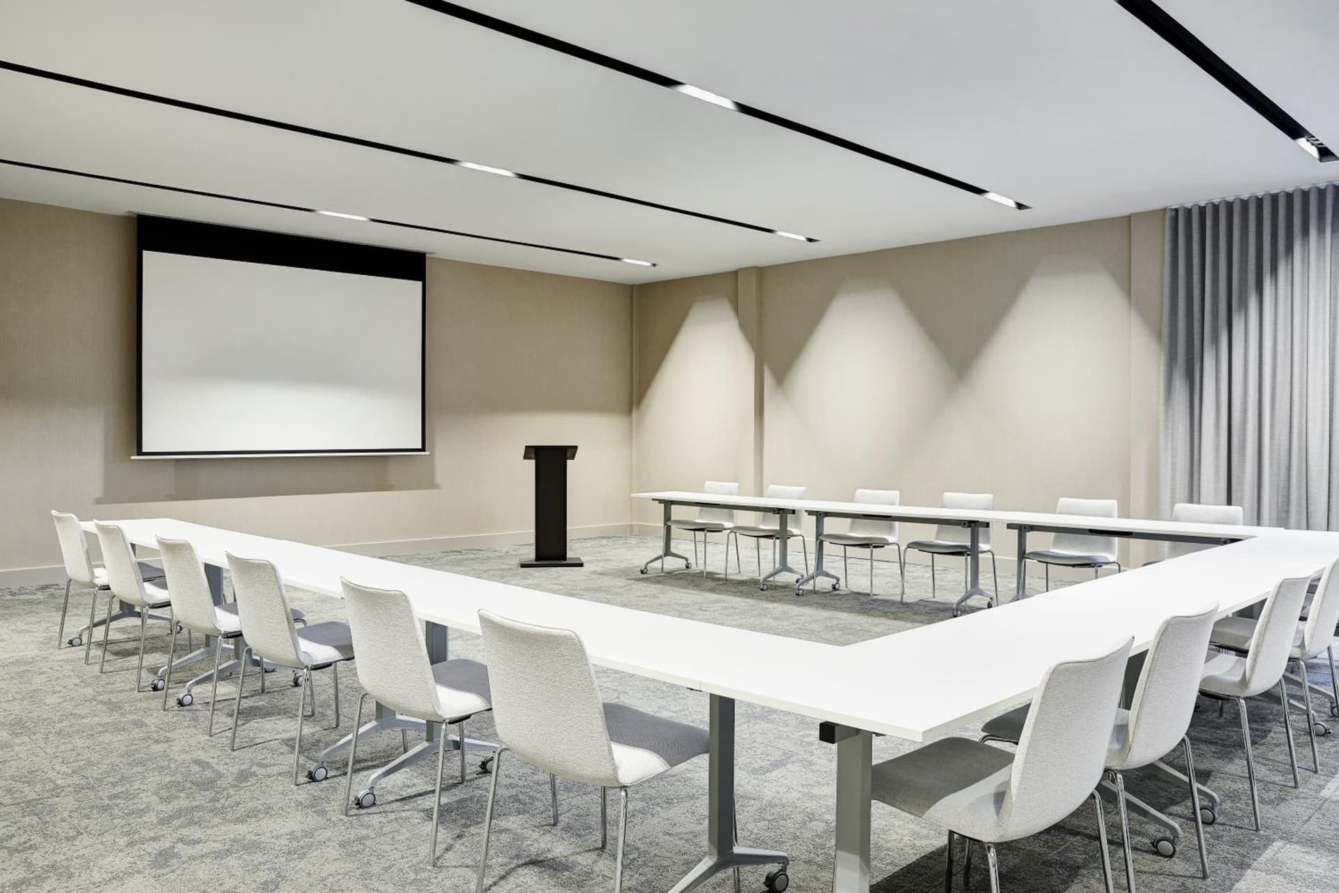 AC Hotel by Marriott Tampa Airport gallery photo in Tampa, FL — image 33
