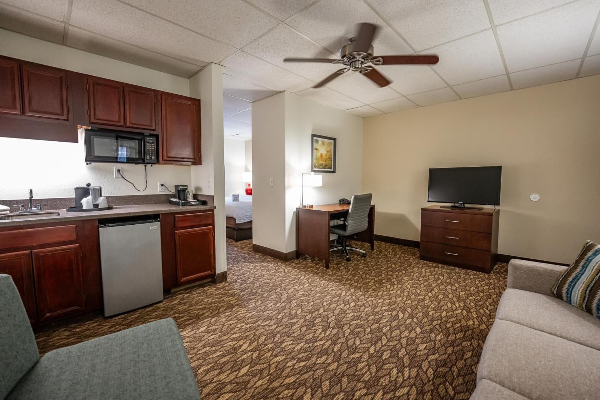 Christopher Inn and Suites property views in Chillicothe, OH — gallery photo 3