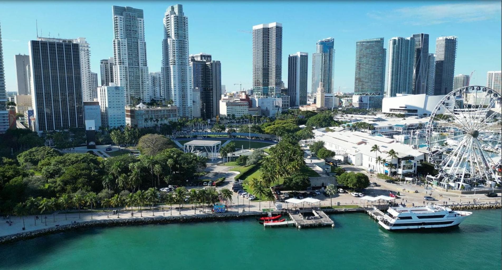 Gorgeous Private Room, near the Airport - Free parking - 01 property views in Miami, FL — gallery photo 3