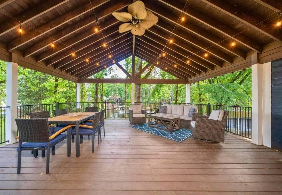 The Hangout at Mimosa Pt. property views in Hot Springs, AR — gallery photo 3