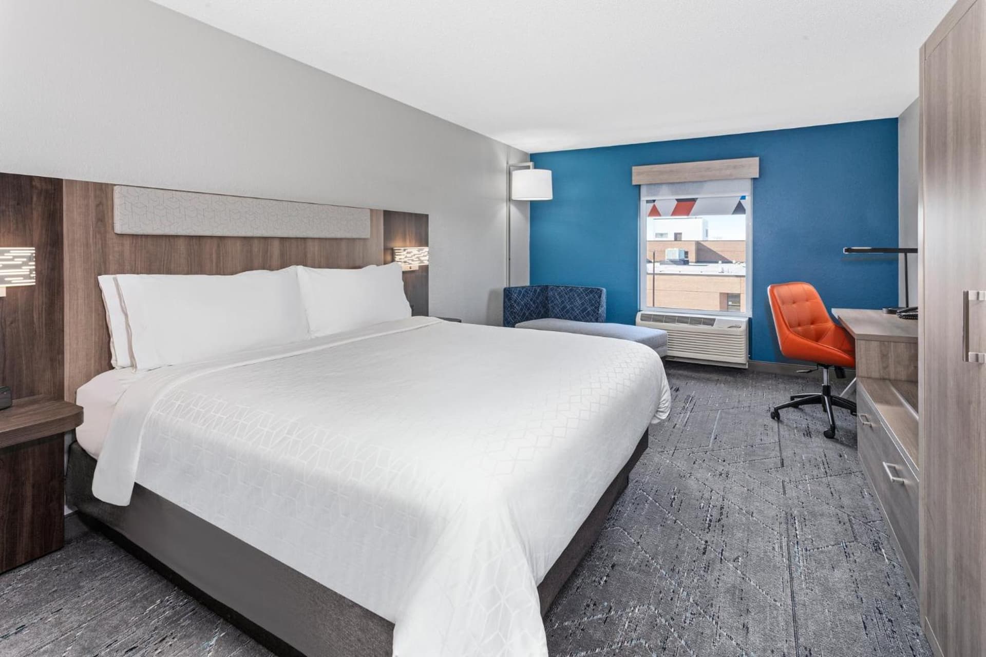 Holiday Inn Express Hotel & Suites Chicago-Algonquin by IHG gallery photo in Algonquin, IL — image 19