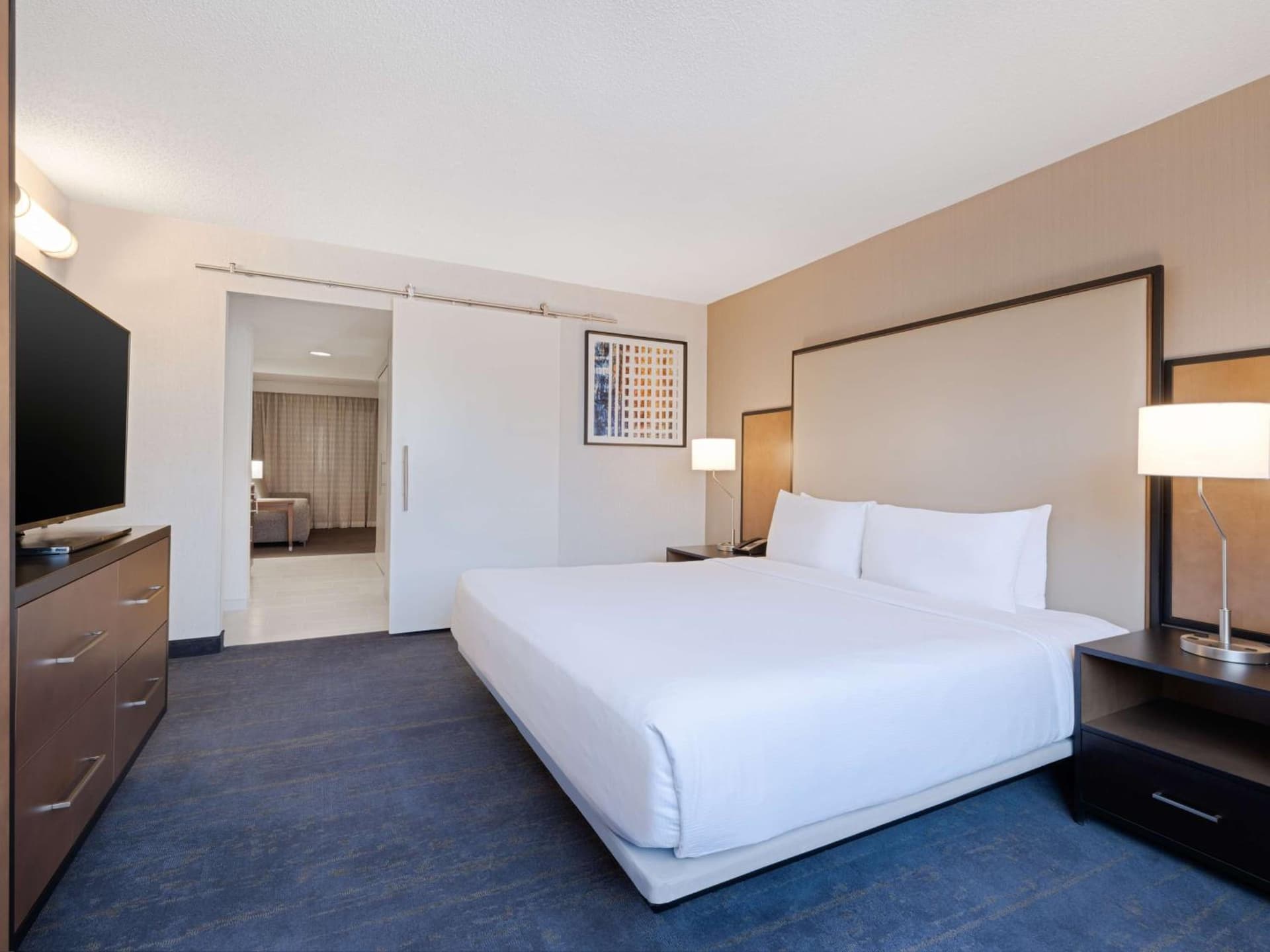 Embassy Suites Chicago - Downtown River North gallery photo in Chicago, IL — image 43